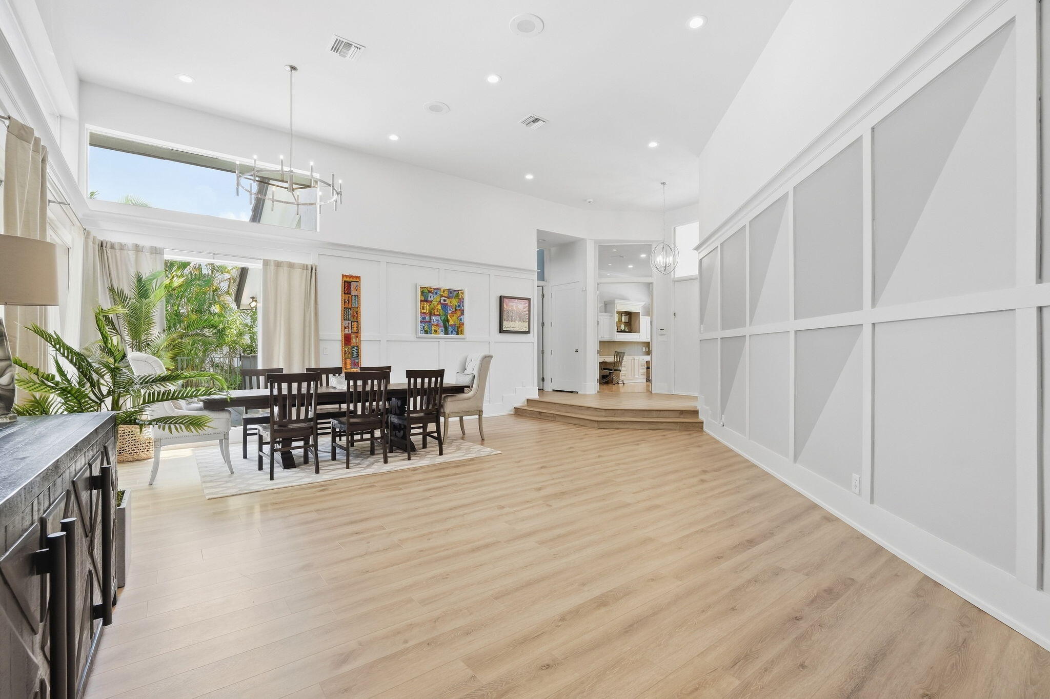19-web-or-mls-5742_Saint_Annes_Way_07683