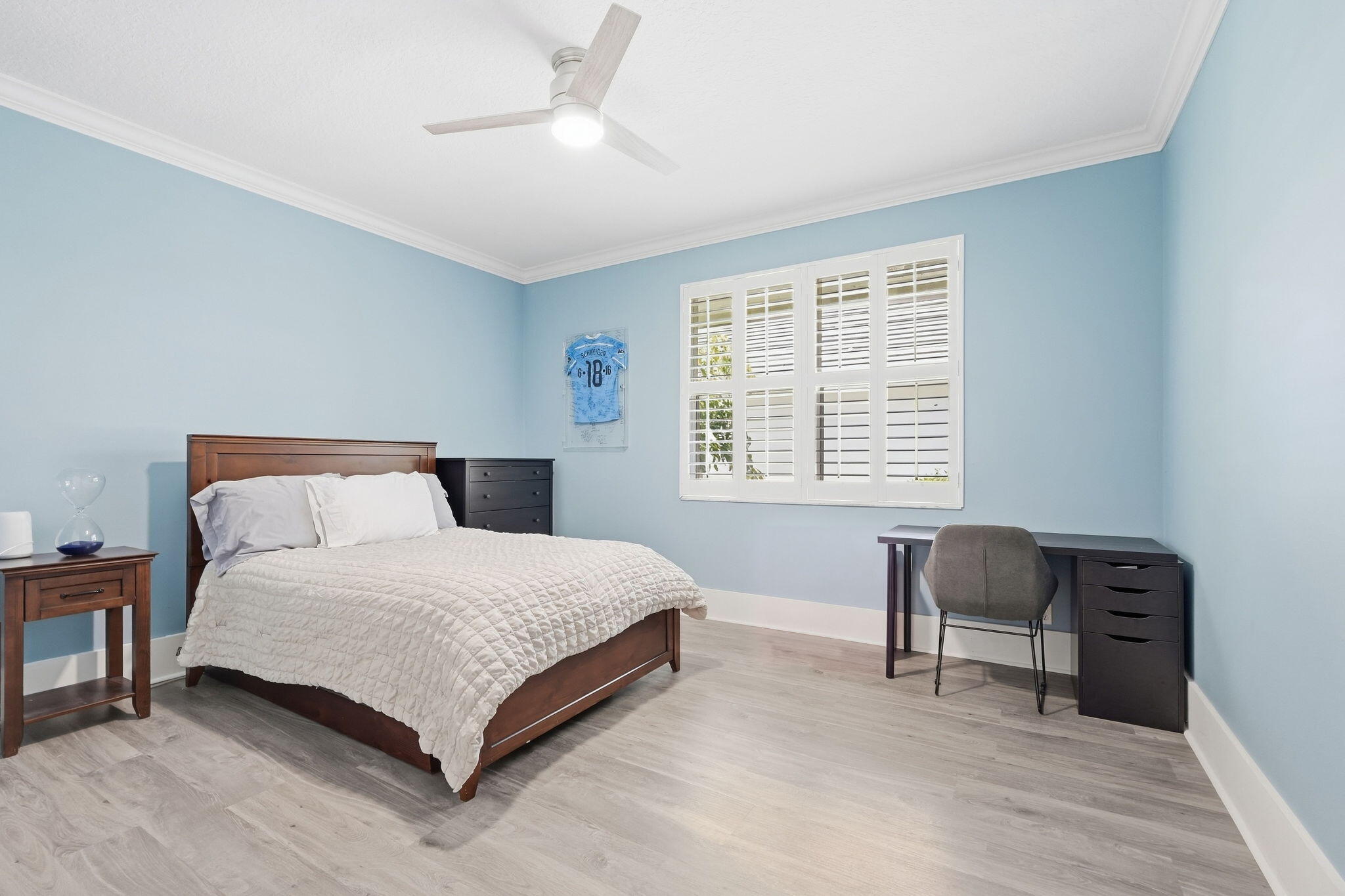 5-web-or-mls-5742_Saint_Annes_Way_07584