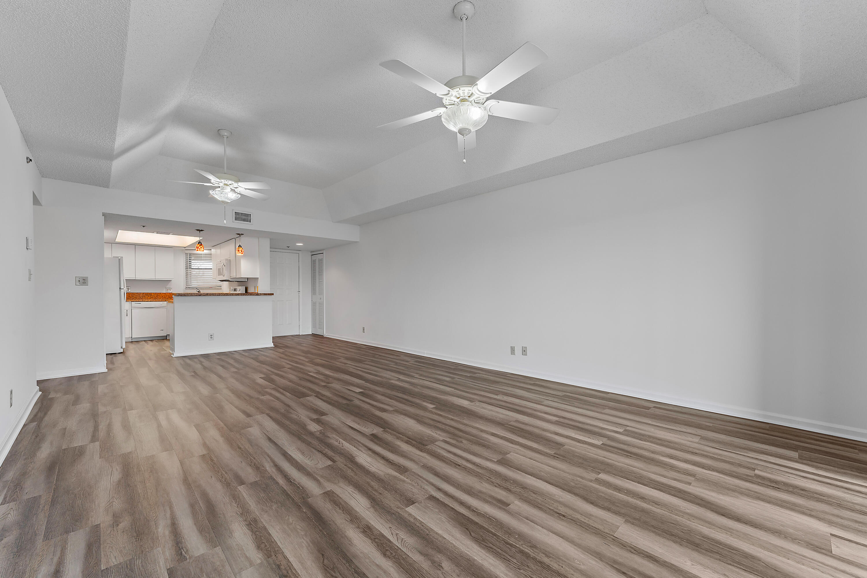 010-700UnoLagoDr-404-NorthPalmBeach-FL-3