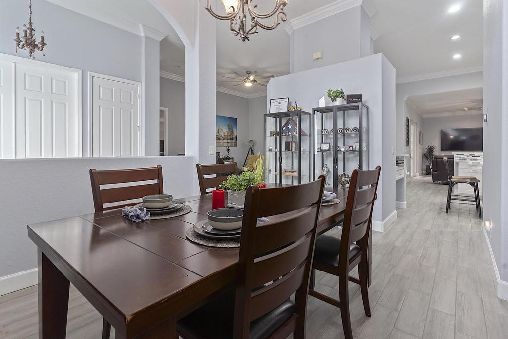 5734 NW 50th Dr - - 563