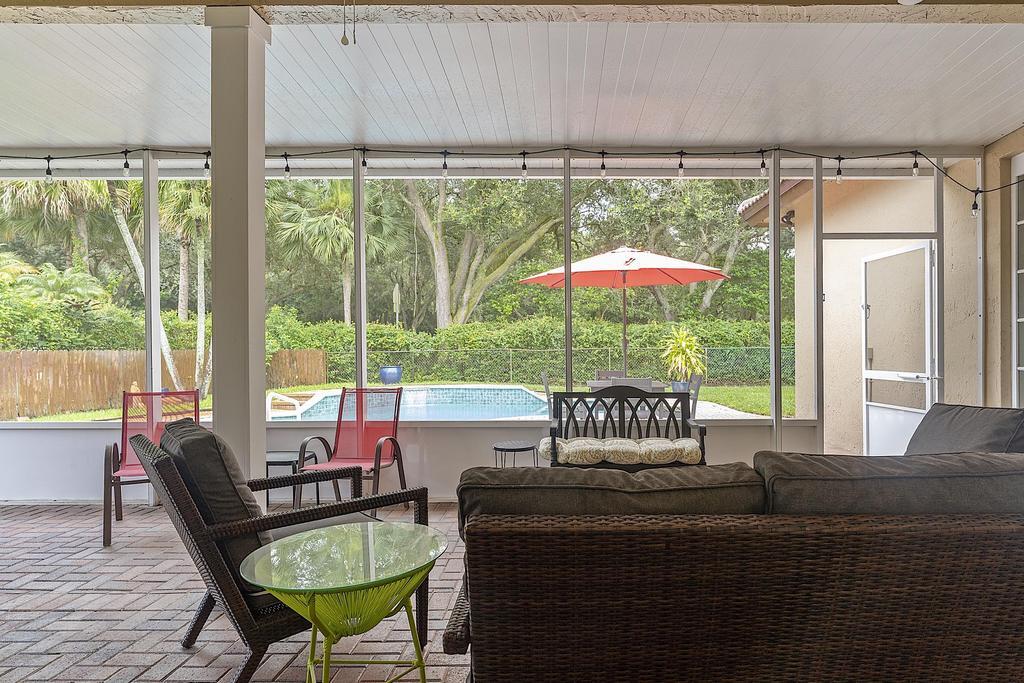 5734 NW 50th Dr - - 588