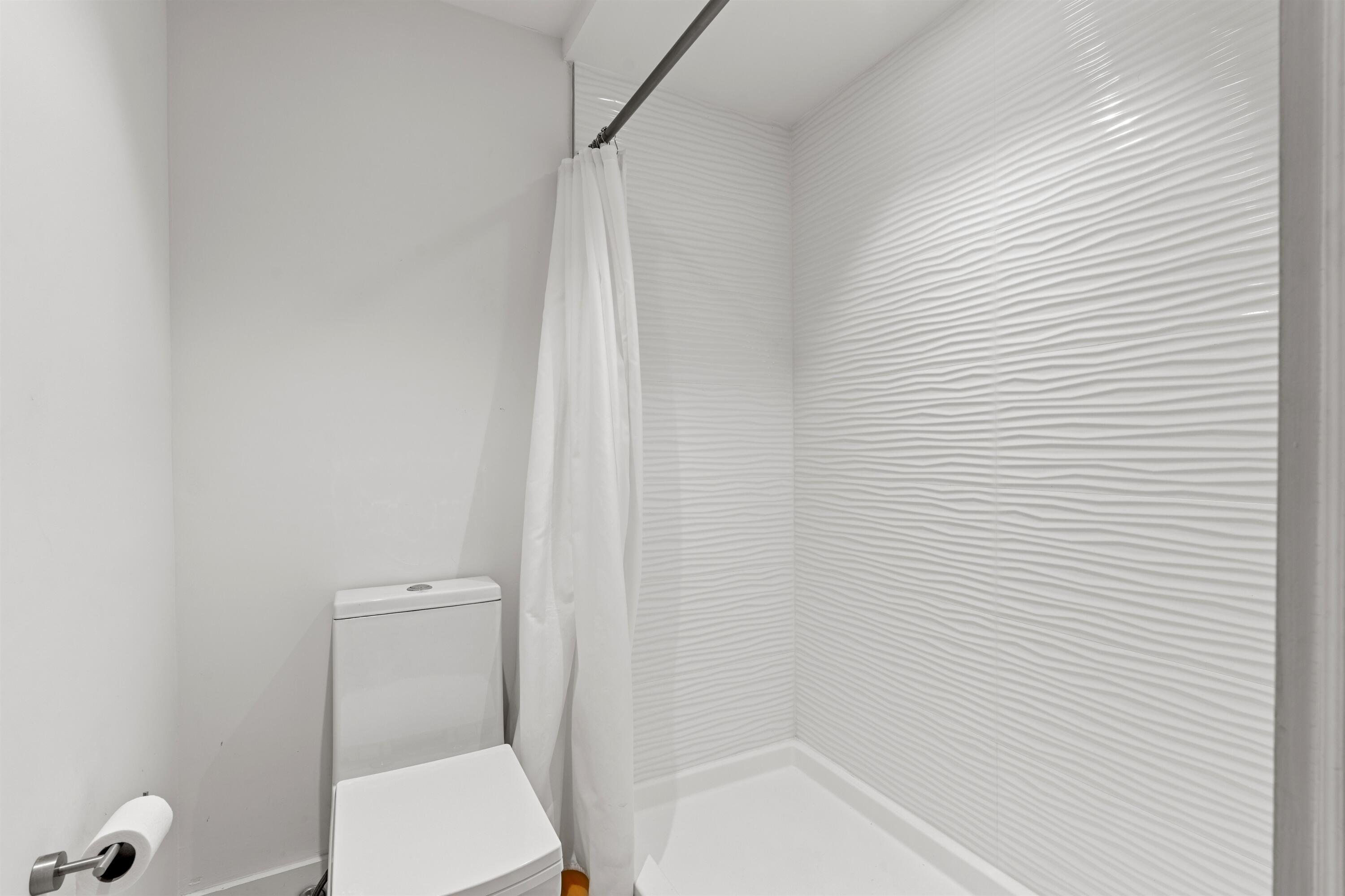 Guest Full Bath