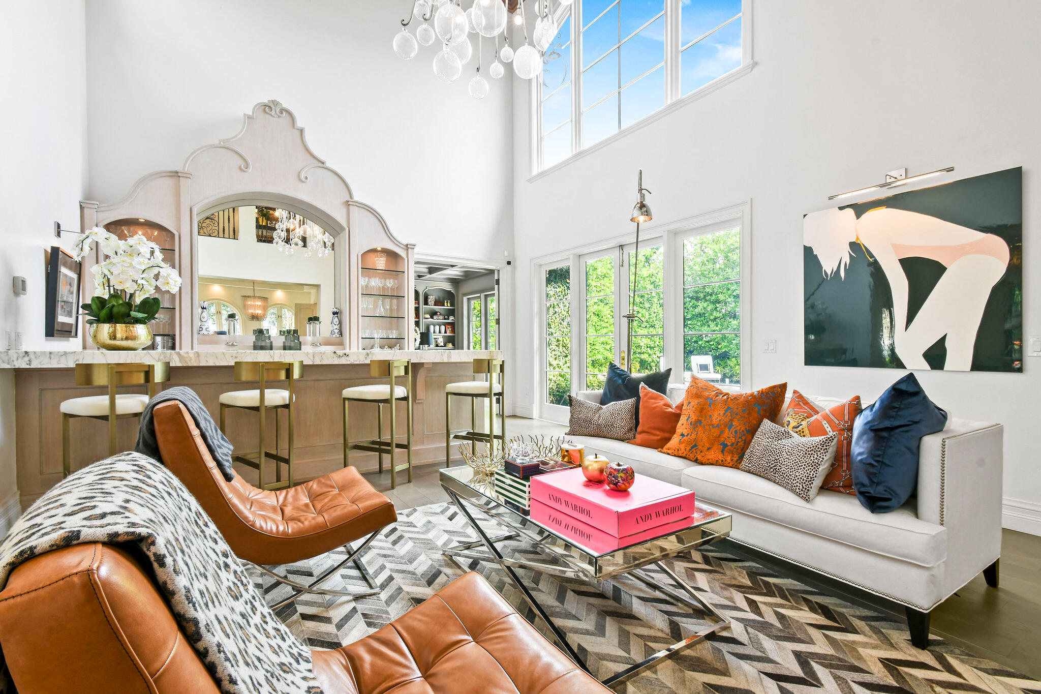 Living Rm & Bar