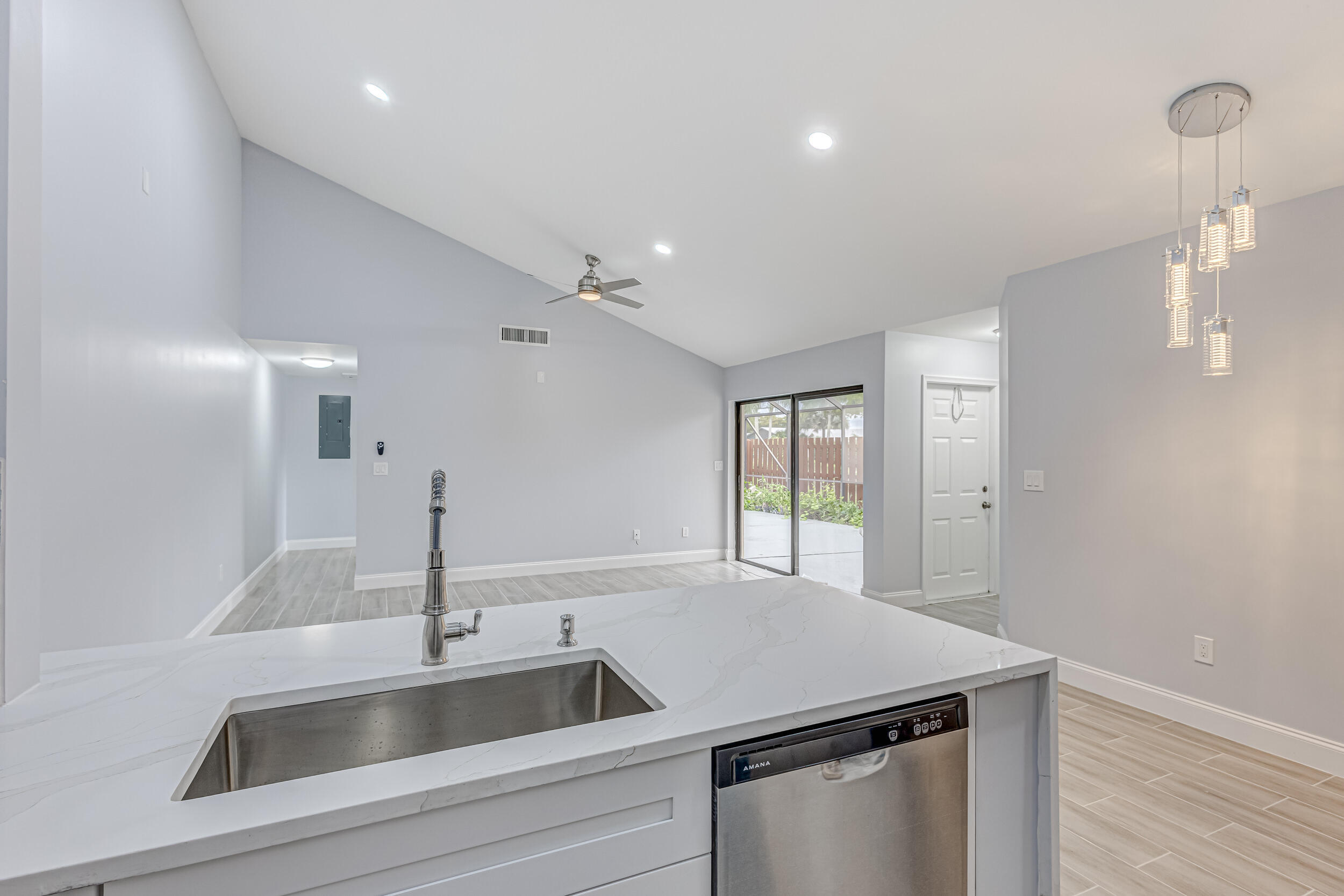 Kitchen & Living room