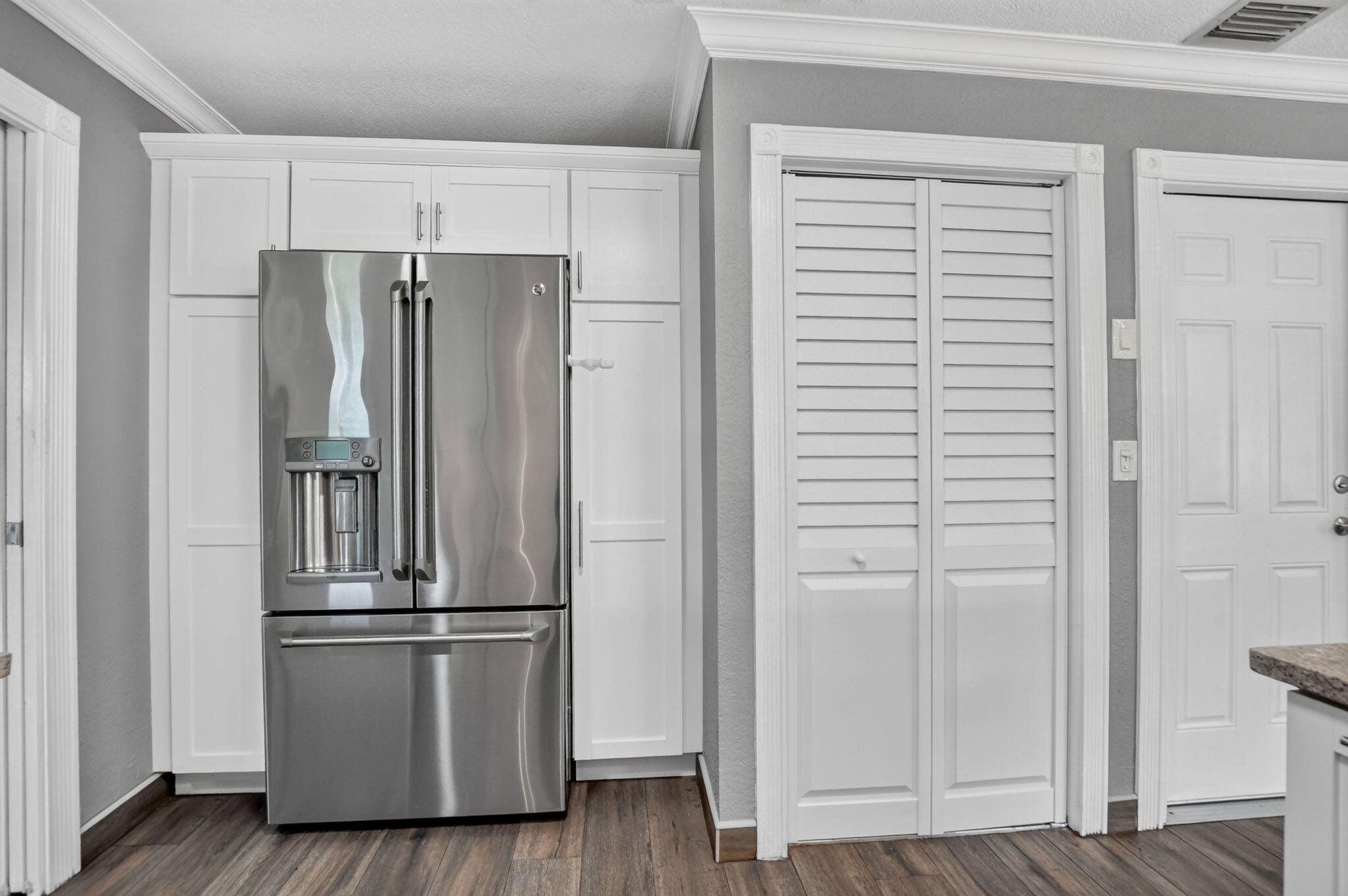 SS appliances, Pantry