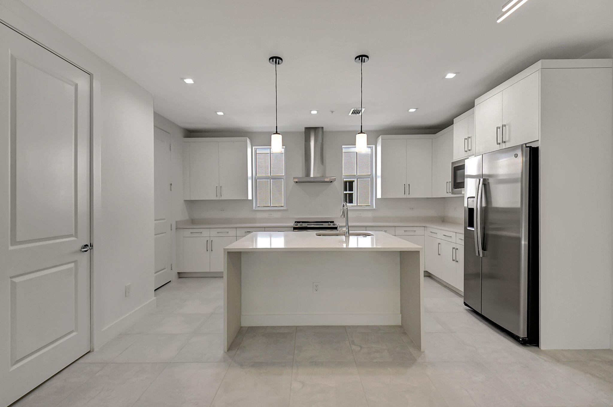 all stainless appliances, guest bath off living/dining area