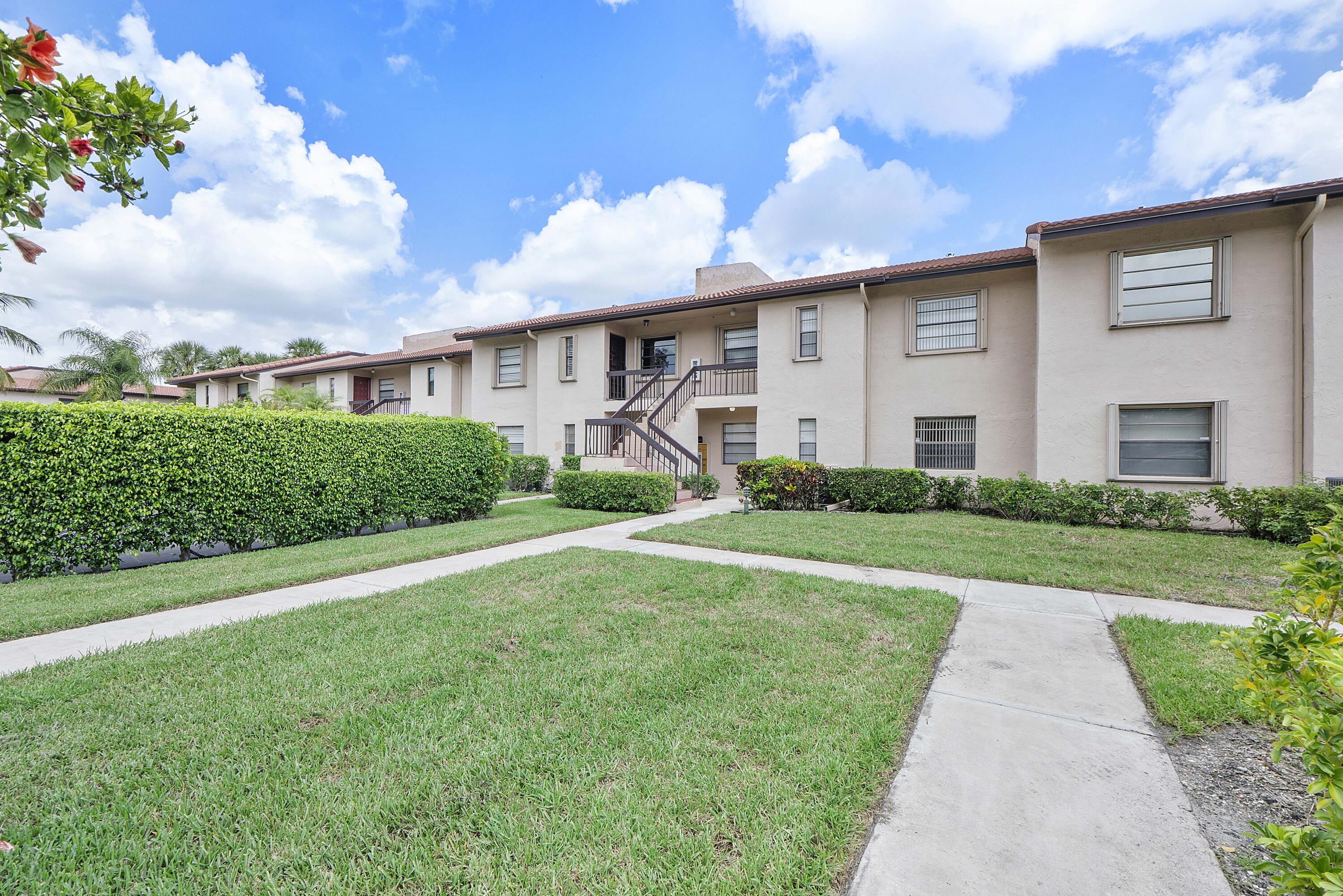 9283 Vista Del Lago_030