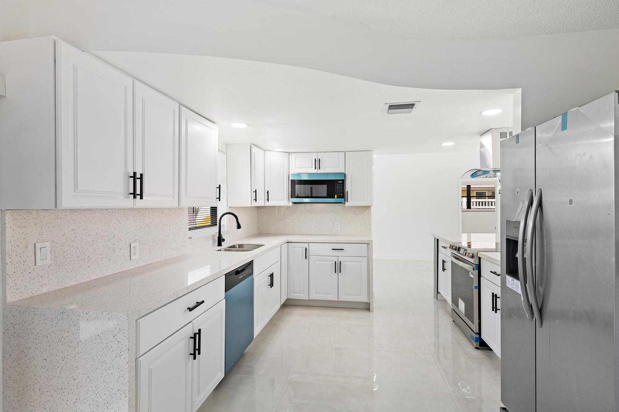1633 Woods Bend Rd-10