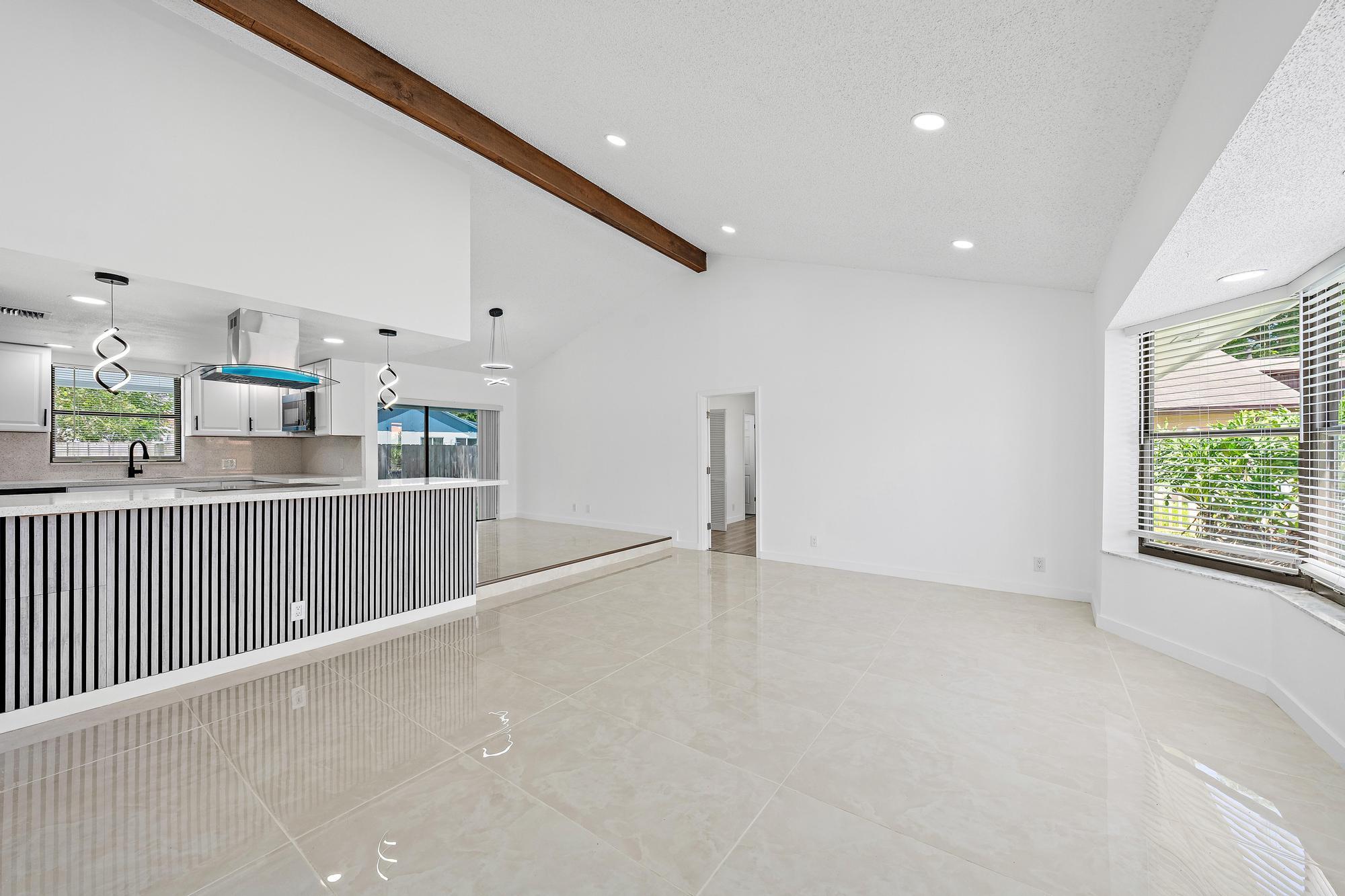 1633 Woods Bend Rd-13