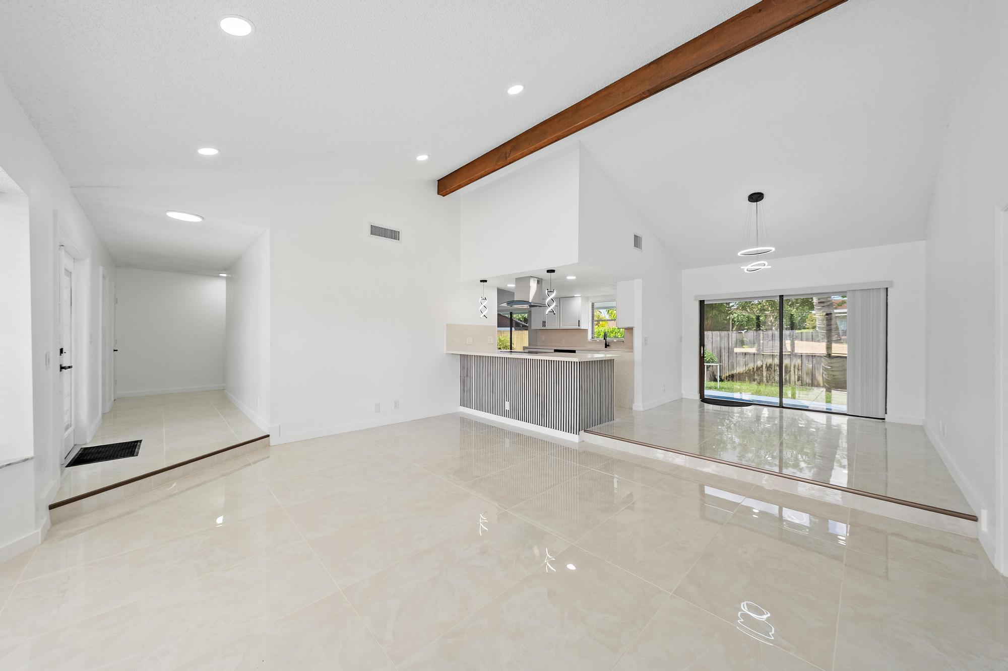 1633 Woods Bend Rd-5 1633 Woods Bend Rd-5