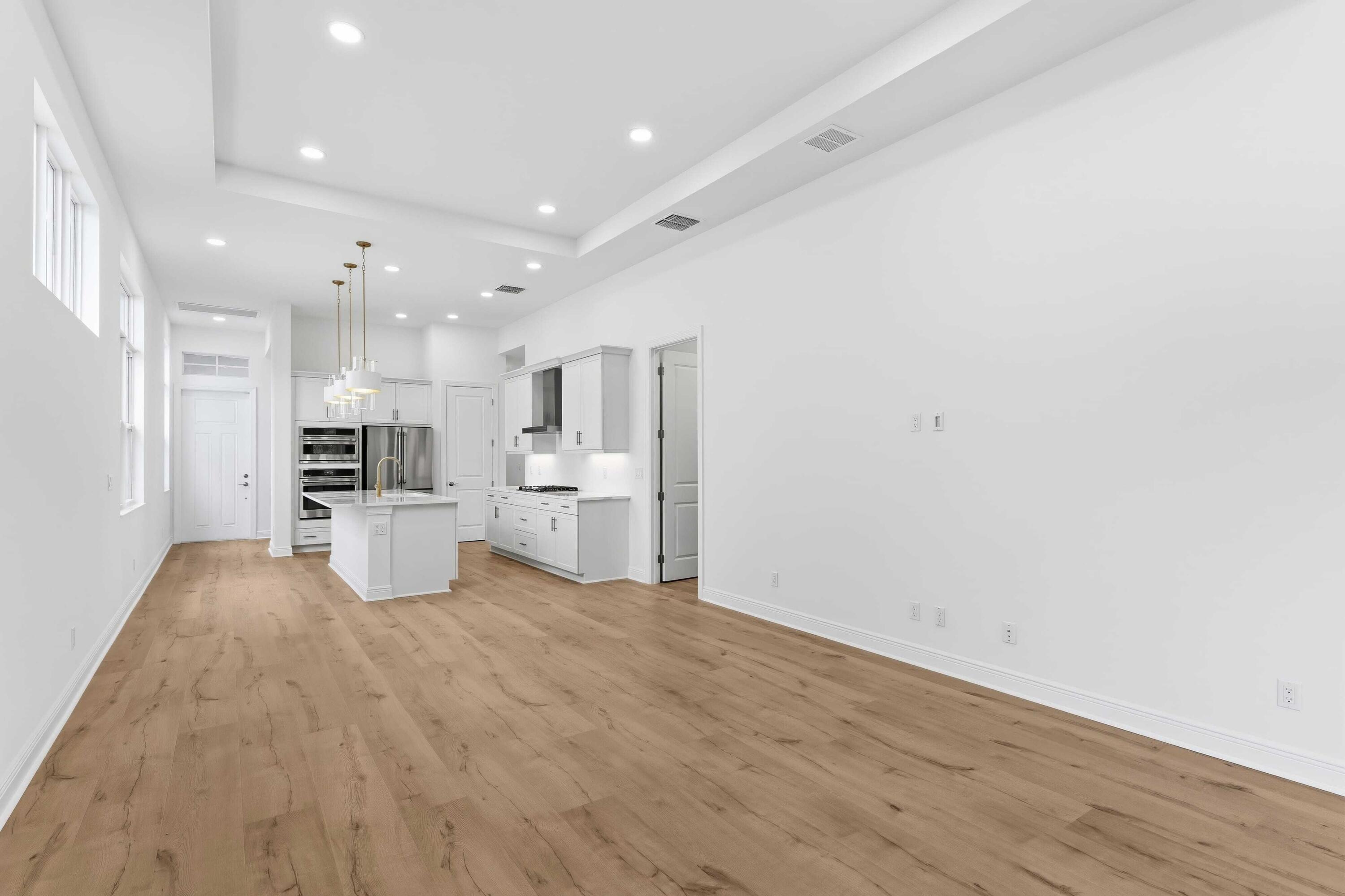 150_SE_Cortile_Ave_vacant-19