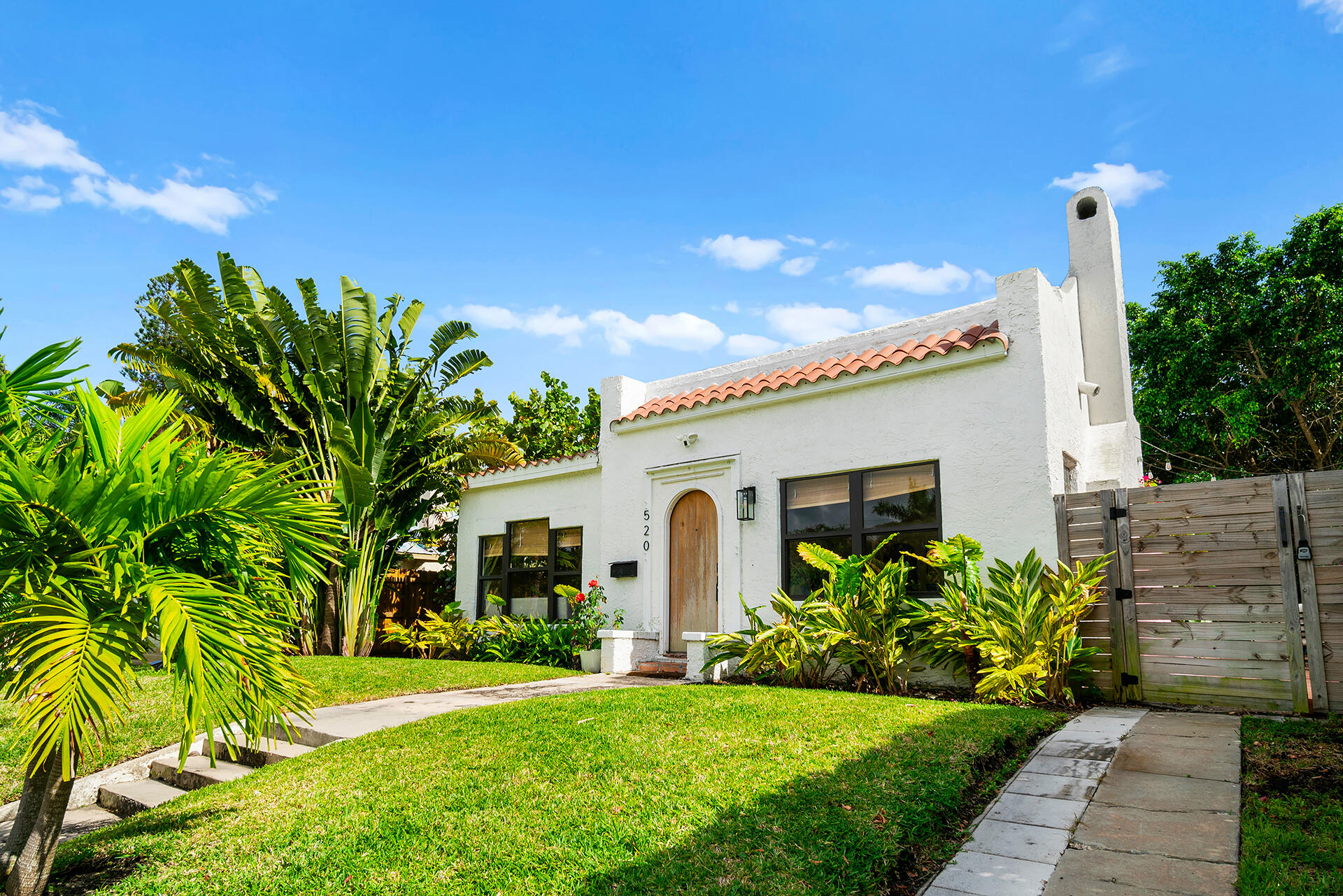 520-28TH-ST-33407-046