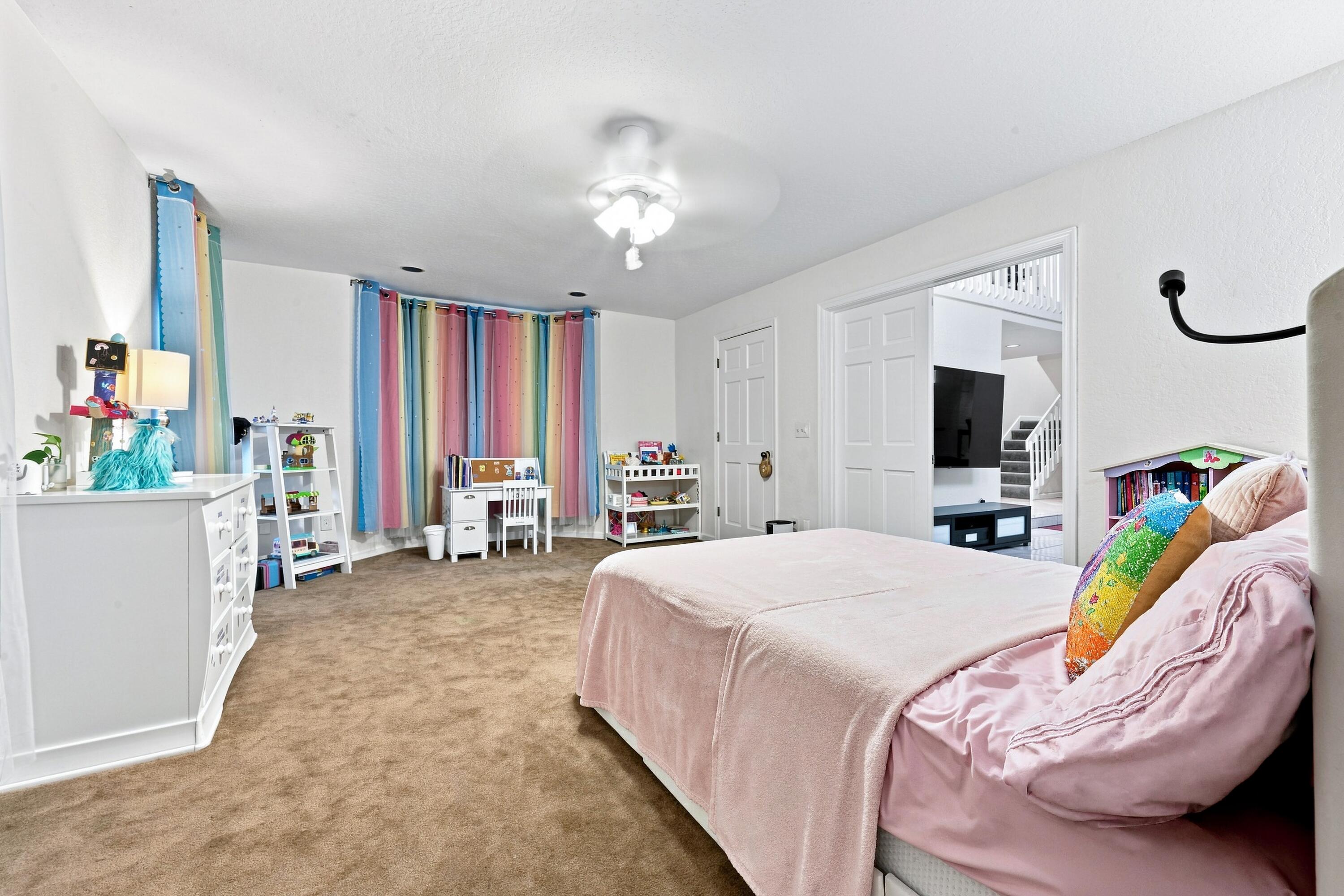 1st Guest bedroom