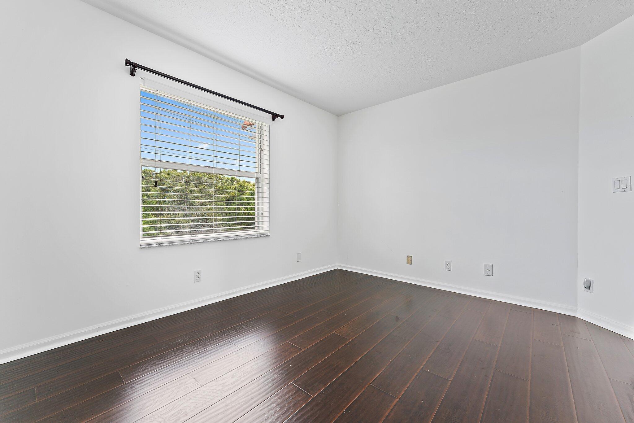 036-3210ElCaminoReal-WestPalmBeach-SMALL