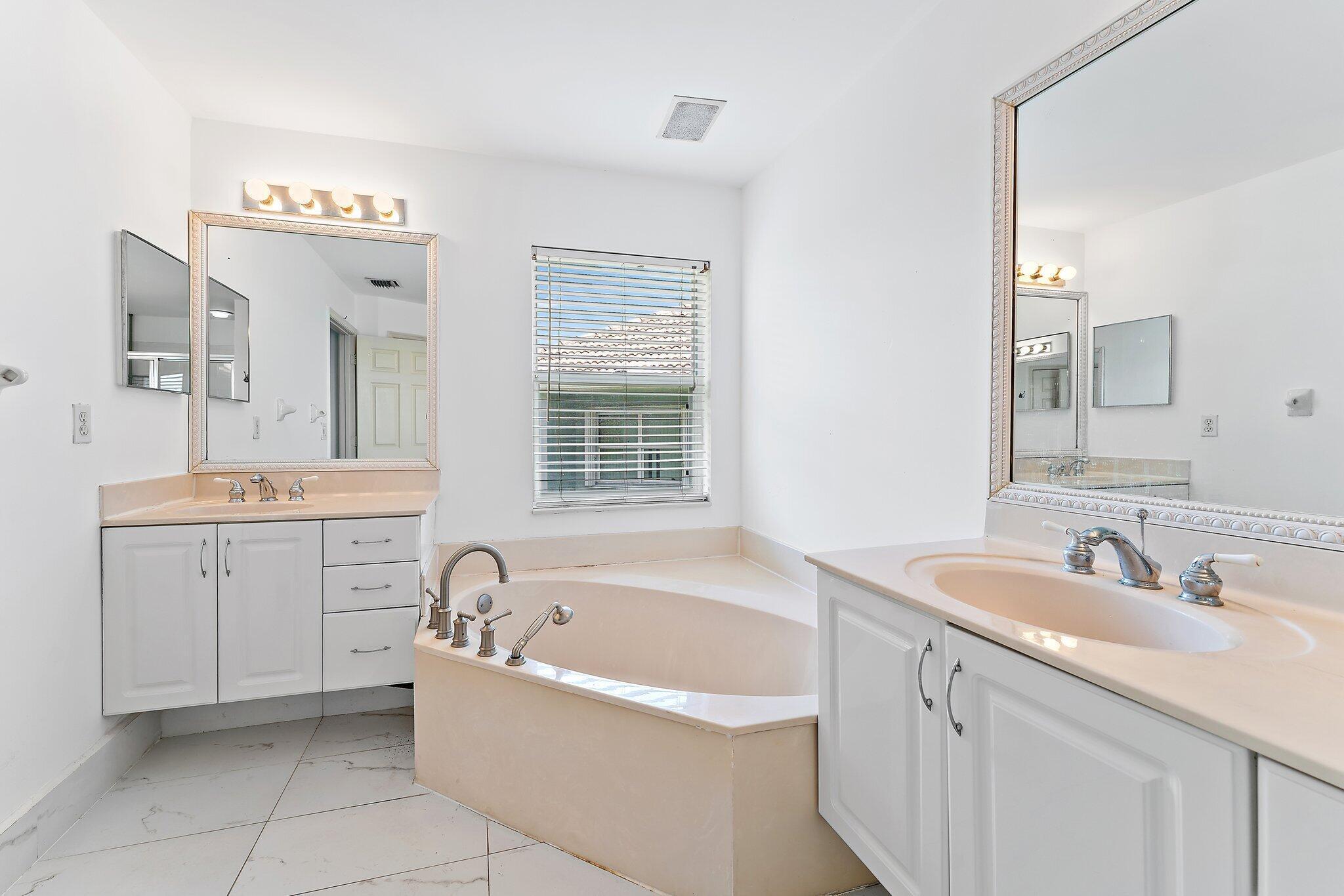033-3210ElCaminoReal-WestPalmBeach-SMALL