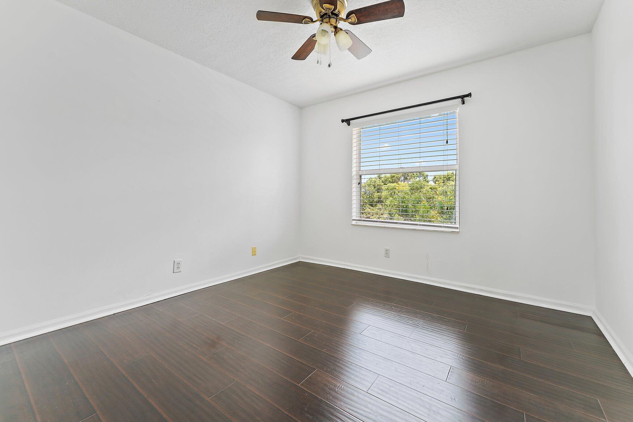038-3210ElCaminoReal-WestPalmBeach-SMALL