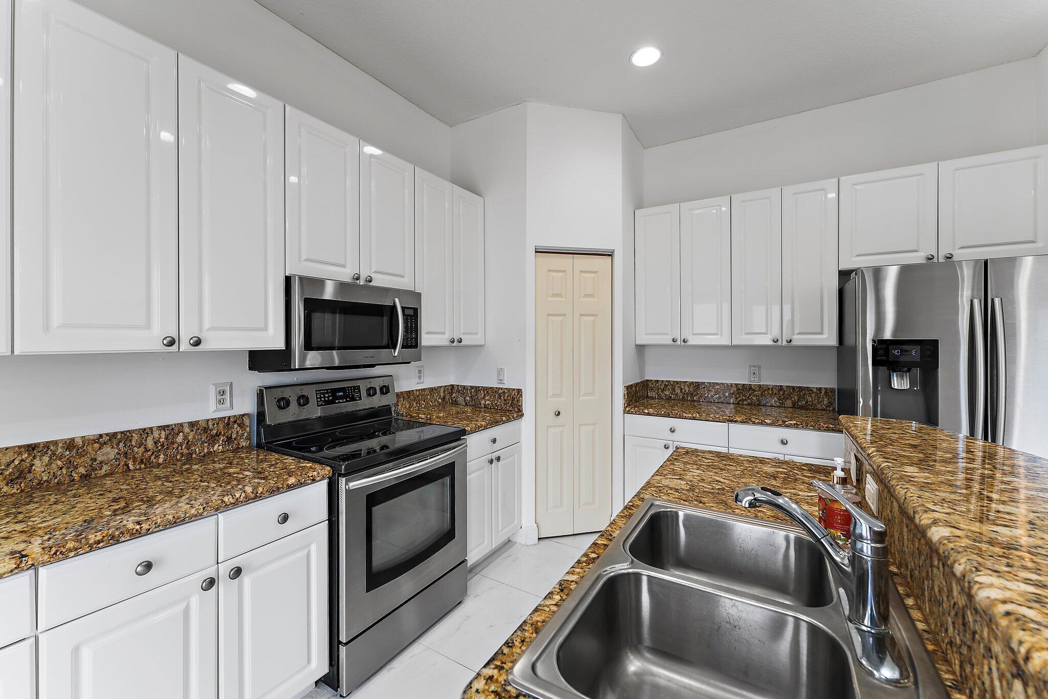 014-3210ElCaminoReal-WestPalmBeach-SMALL
