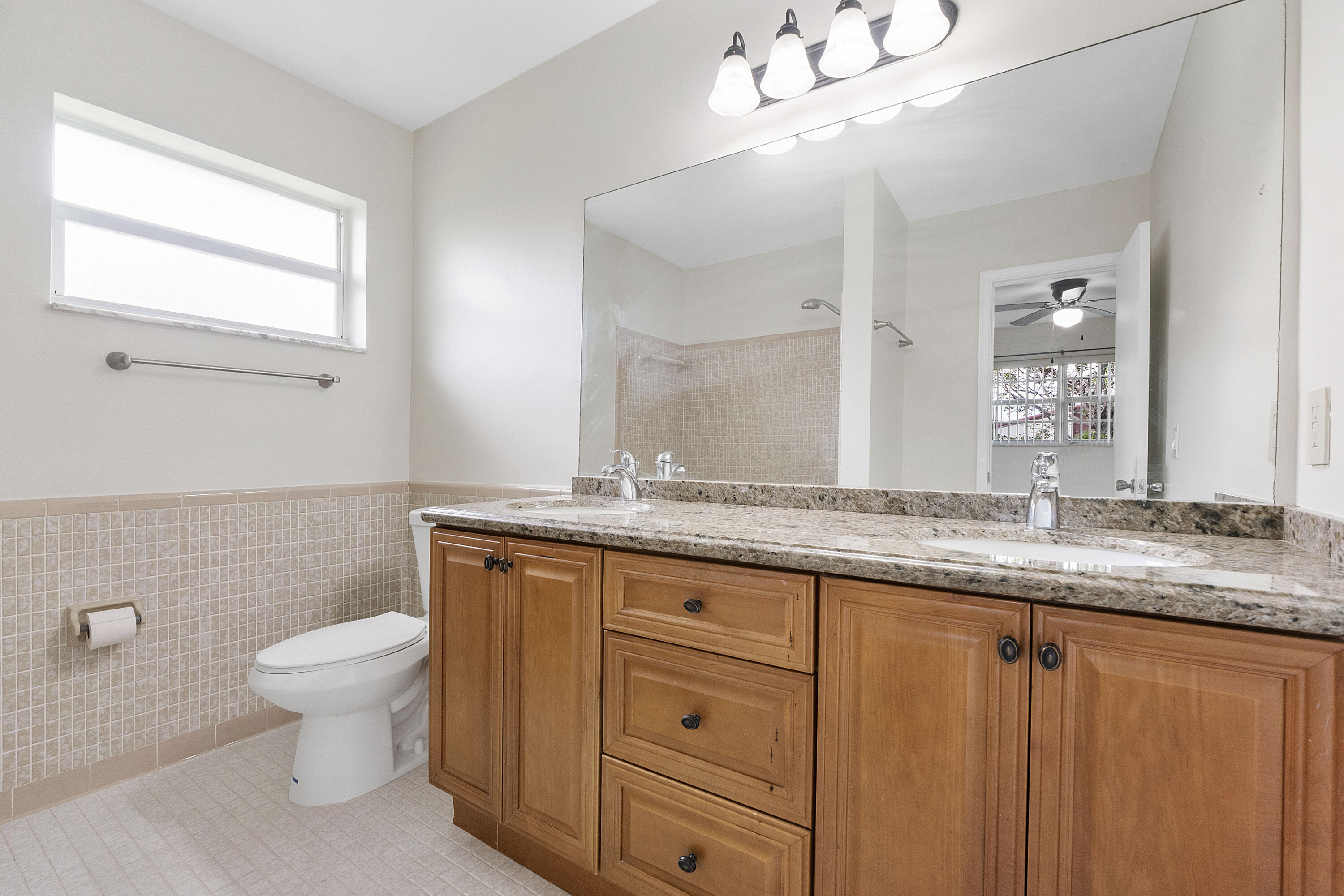 2940 Nw 87th Terr_026