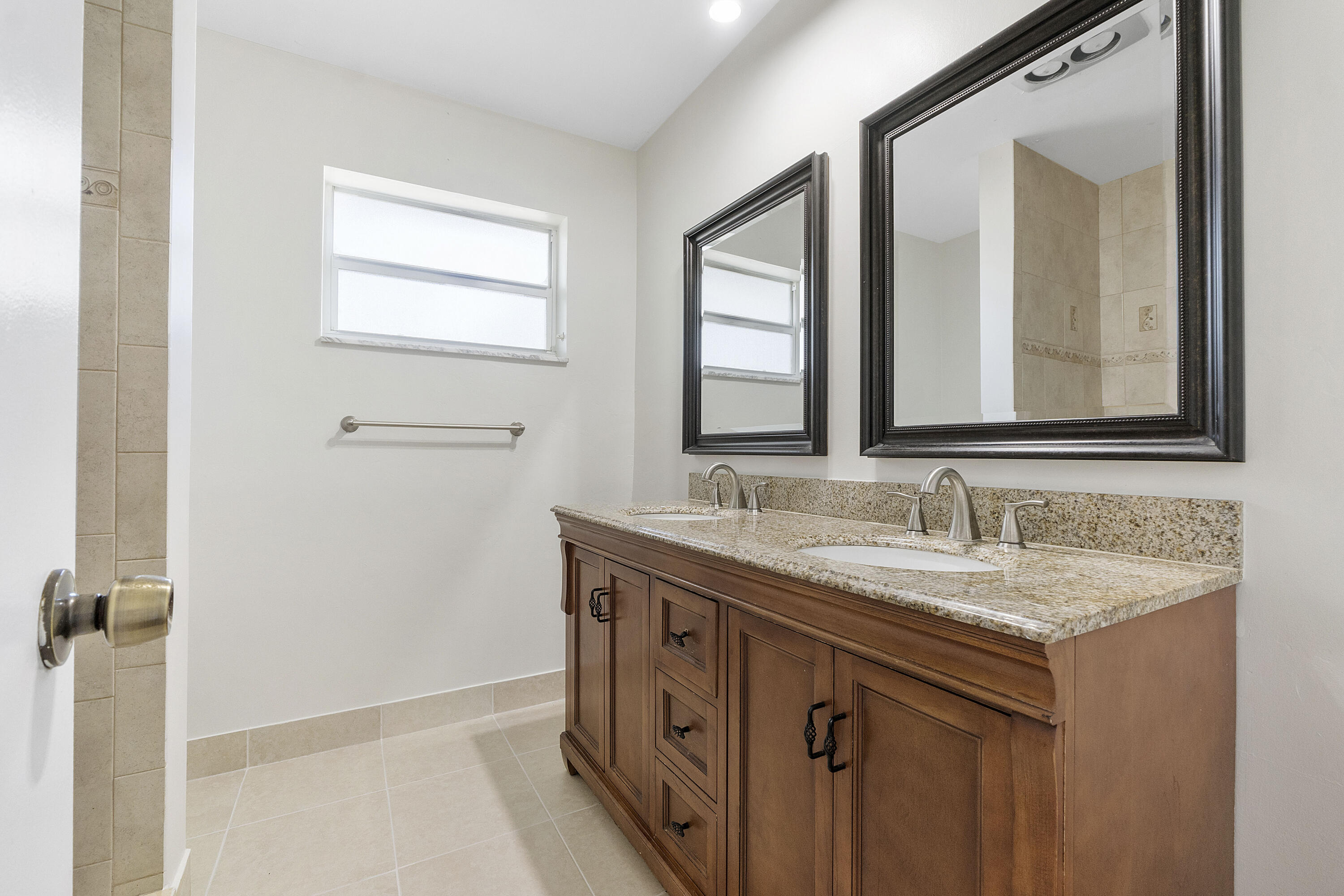 2940 Nw 87th Terr_029
