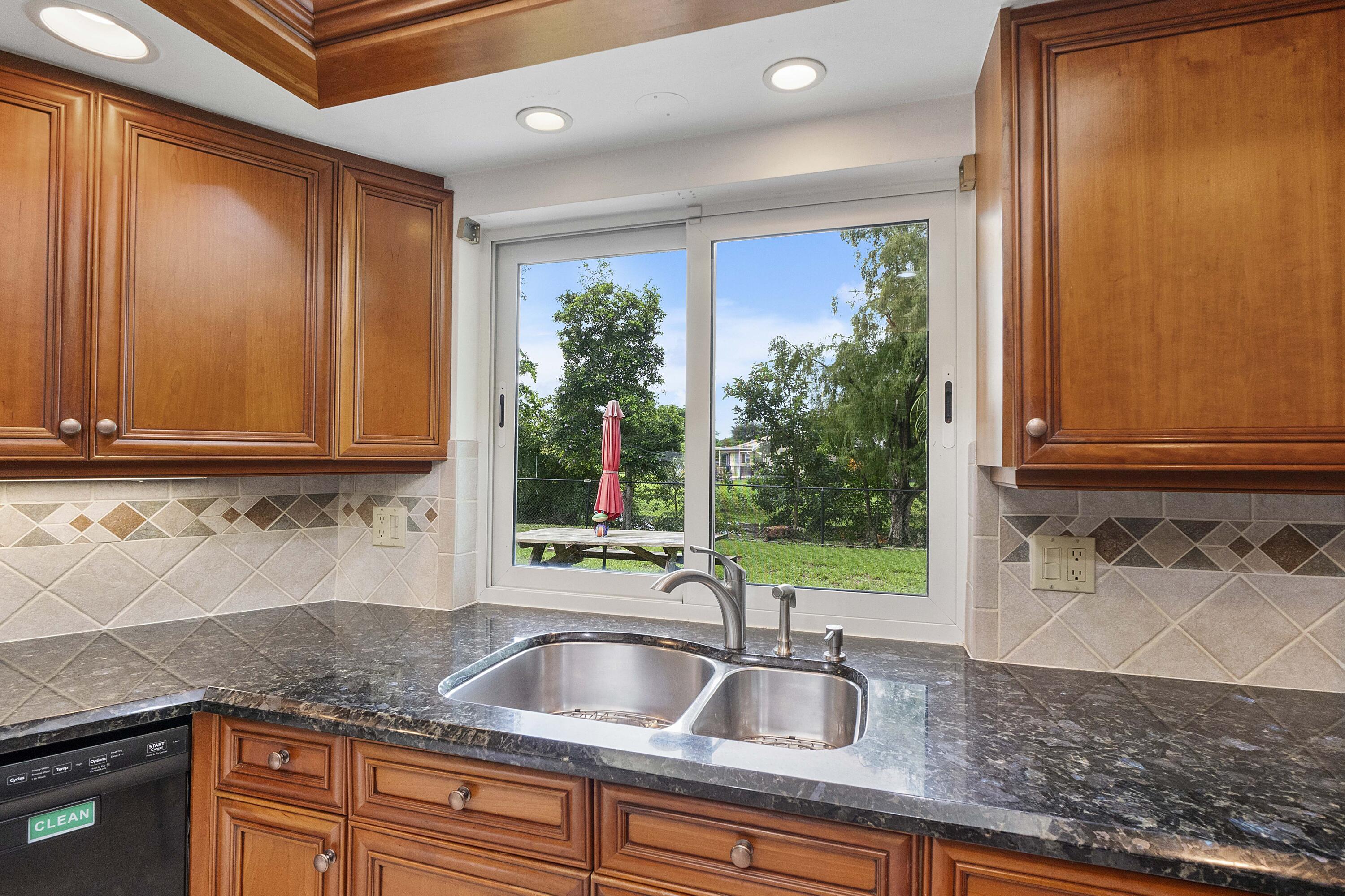 2940 Nw 87th Terr_021 2940 Nw 87th Terr_021