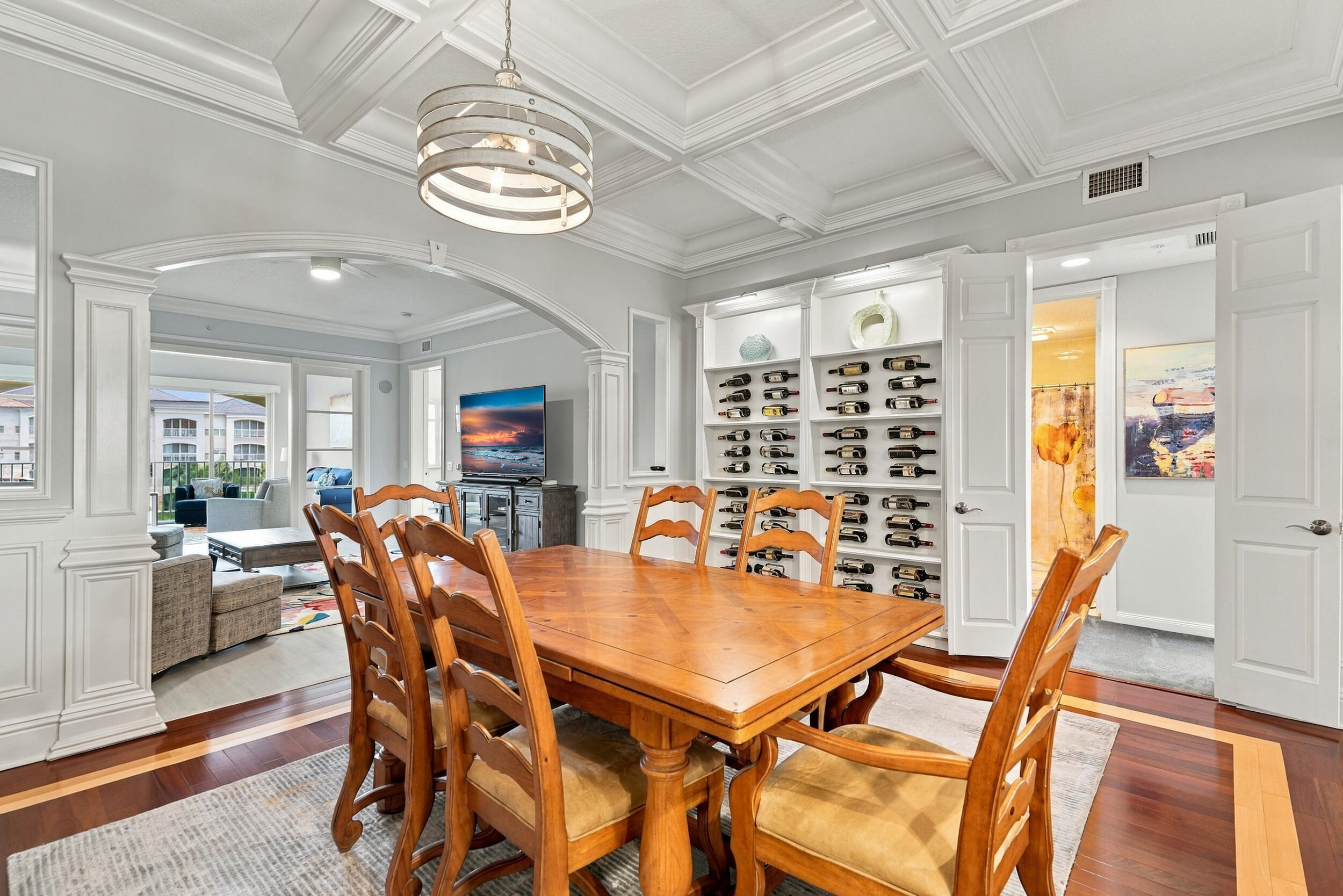 With close to 2,000 sq ft, the floorplan is open and ceilings are high. Lives large! With close to 2,000 sq ft, the floorplan is open and ceilings are high. Lives large!