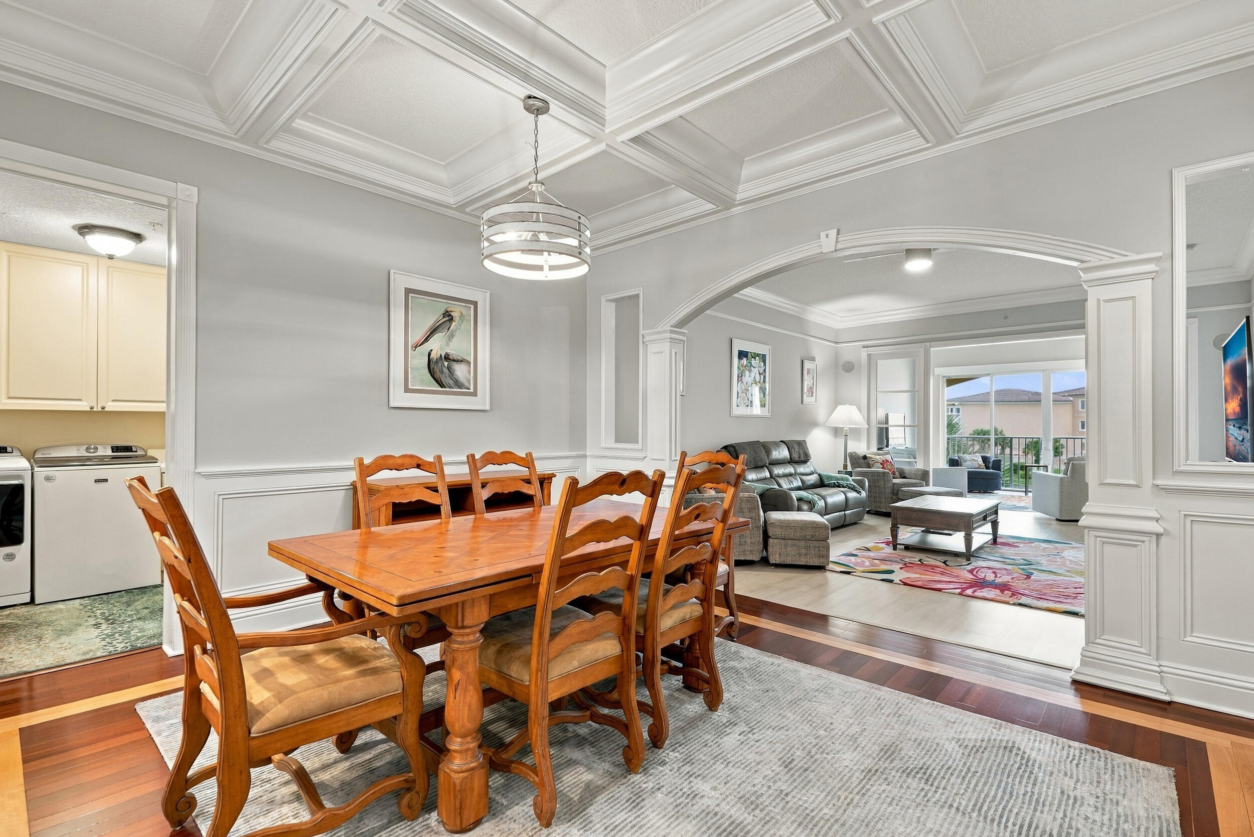 Archway gives nice separation between living and dining area Archway gives nice separation between living and dining area