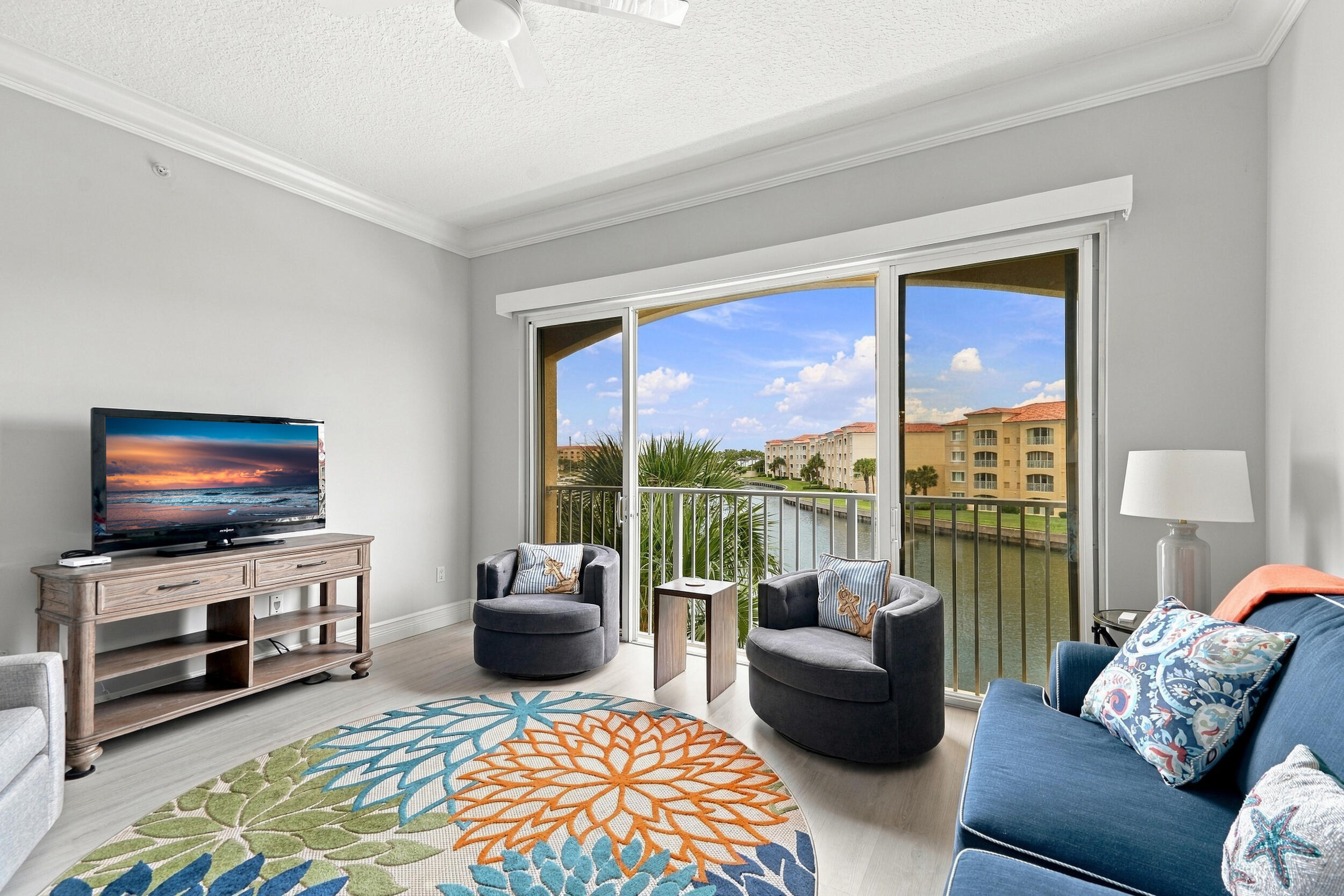 Sunroom offers close up views of boats coming and going, dolphin and manatee, and the marina. Sunroom offers close up views of boats coming and going, dolphin and manatee, and the marina.