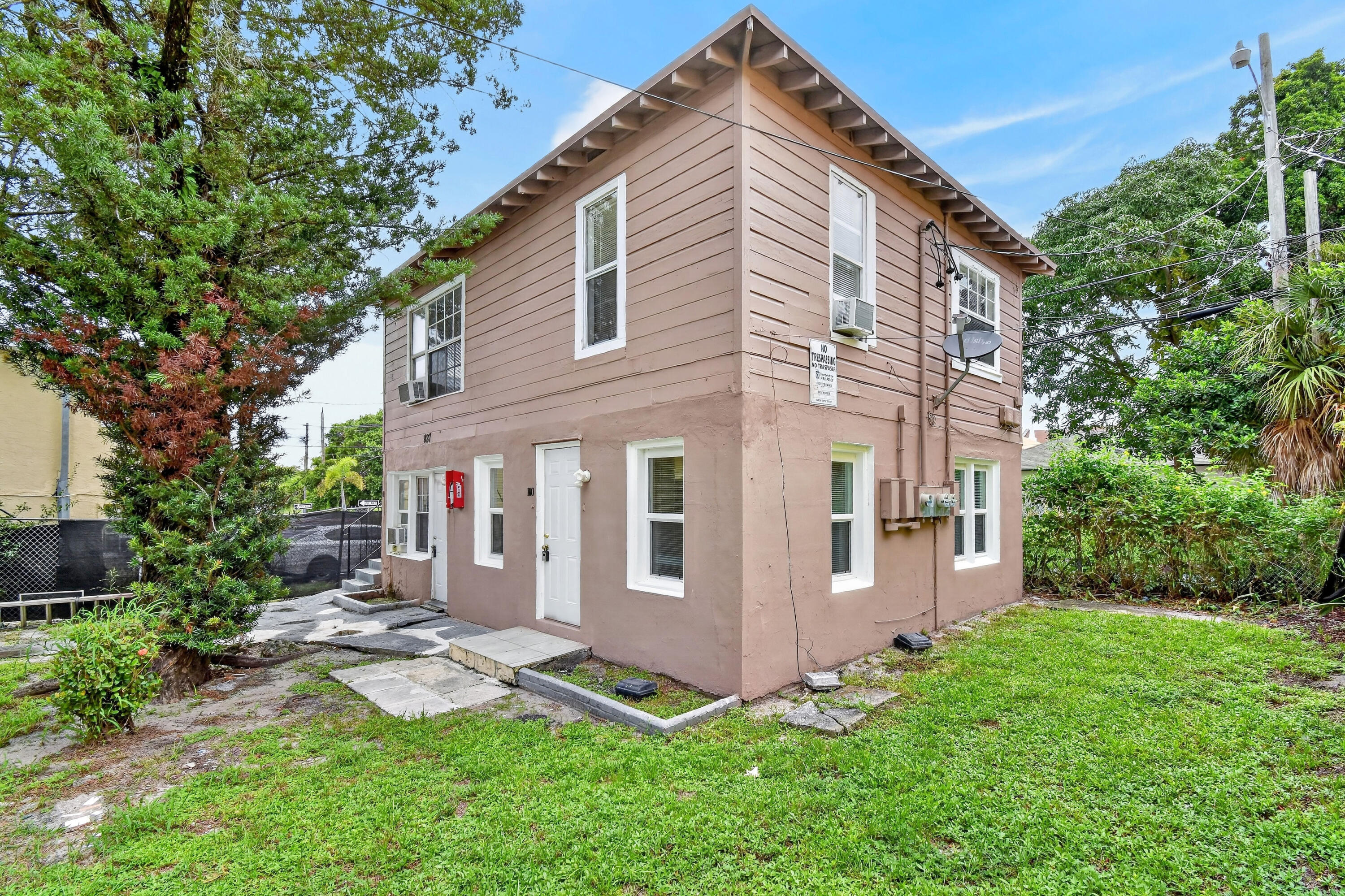 8877thSt-Exteriors(1)