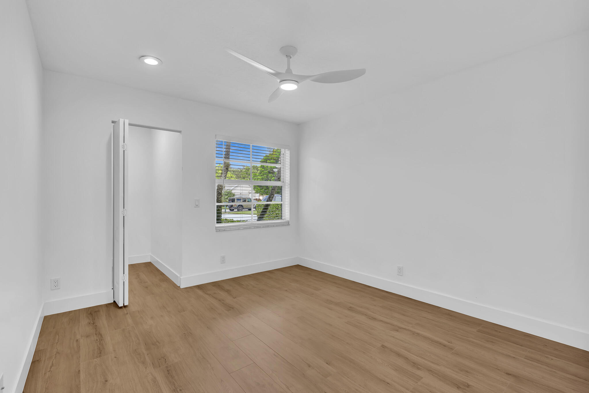 2nd Bedroom with walk in closet