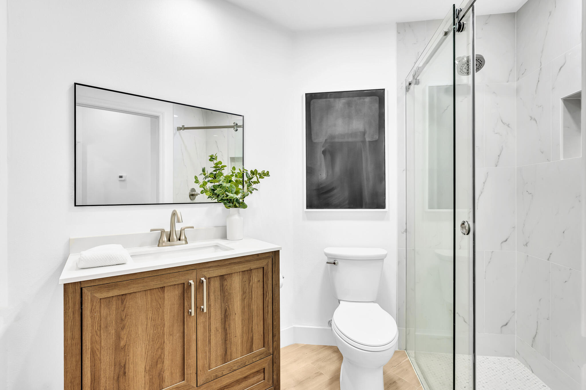 2nd Bathroom