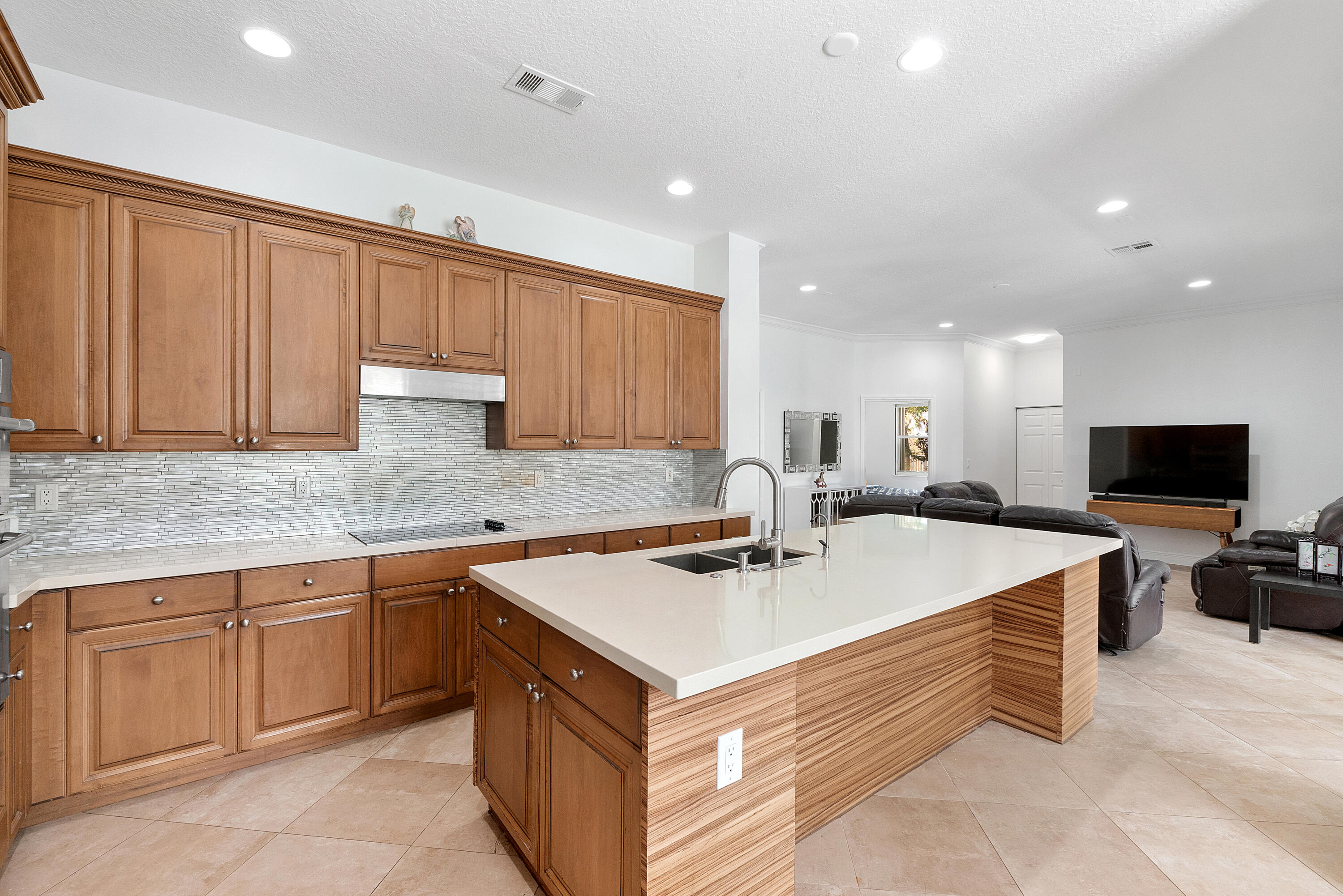 7457 Nw 51st Way_063