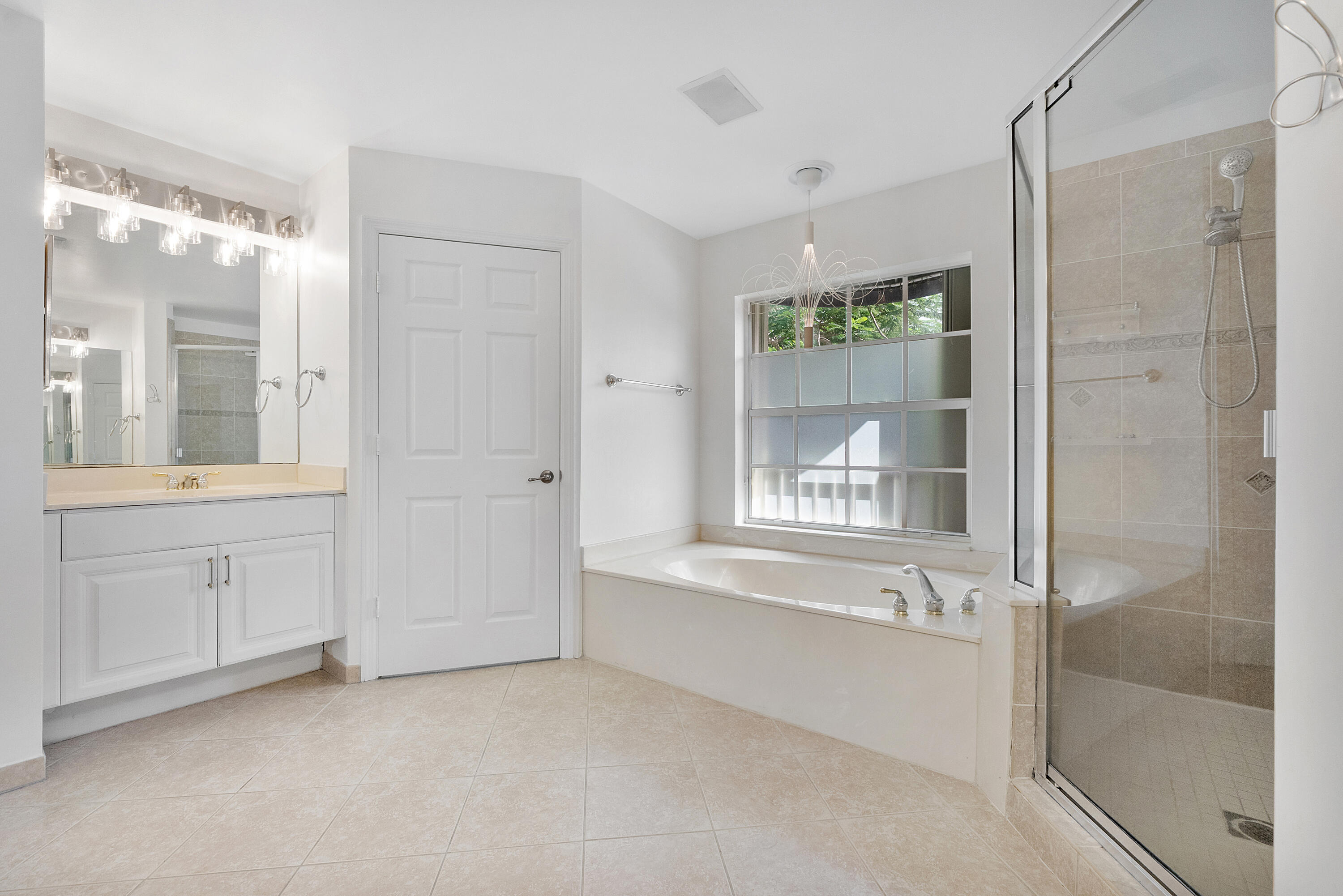 7457 Nw 51st Way_044