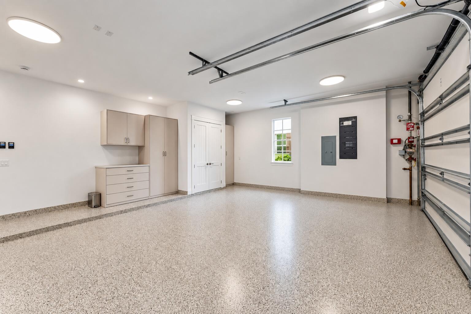 2 Car Garage