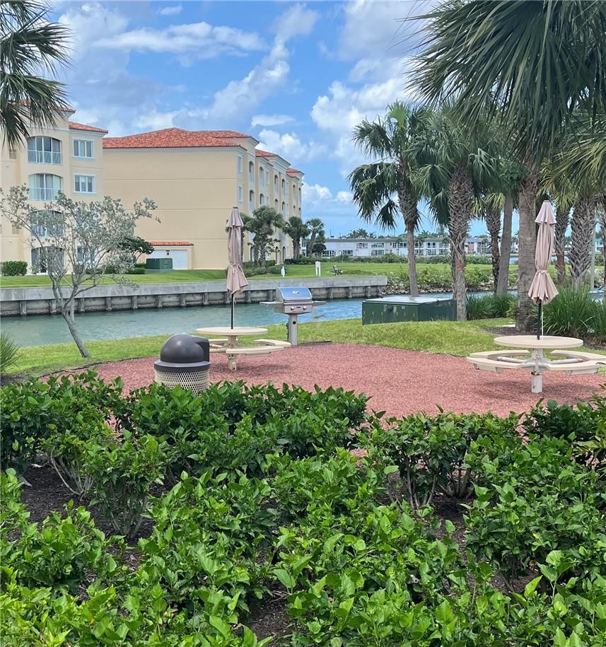 Grill area right next to building 19.