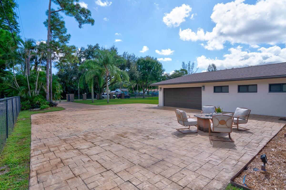 5139 1st Road-55