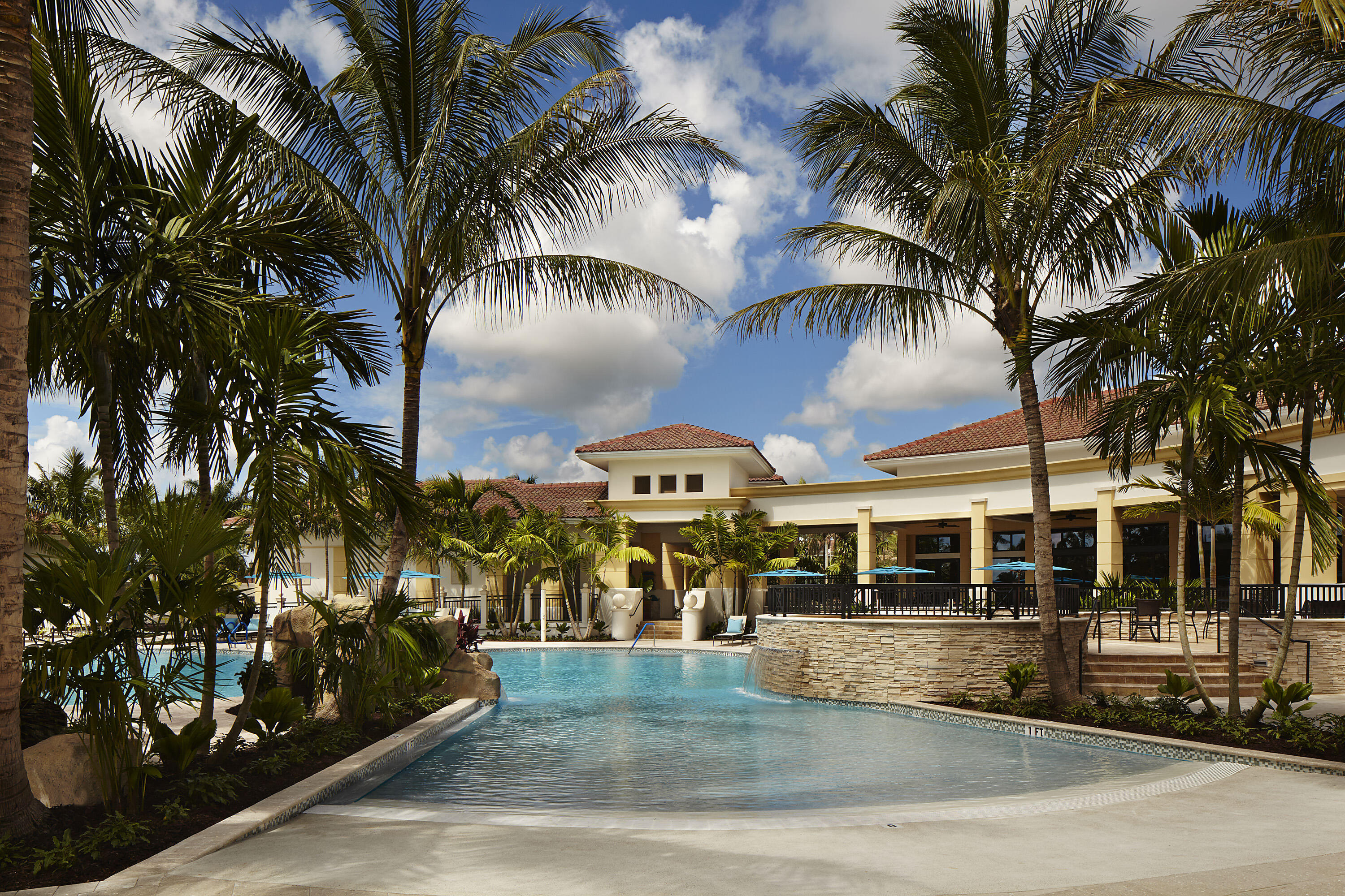 Ibis Pool Beach Entry