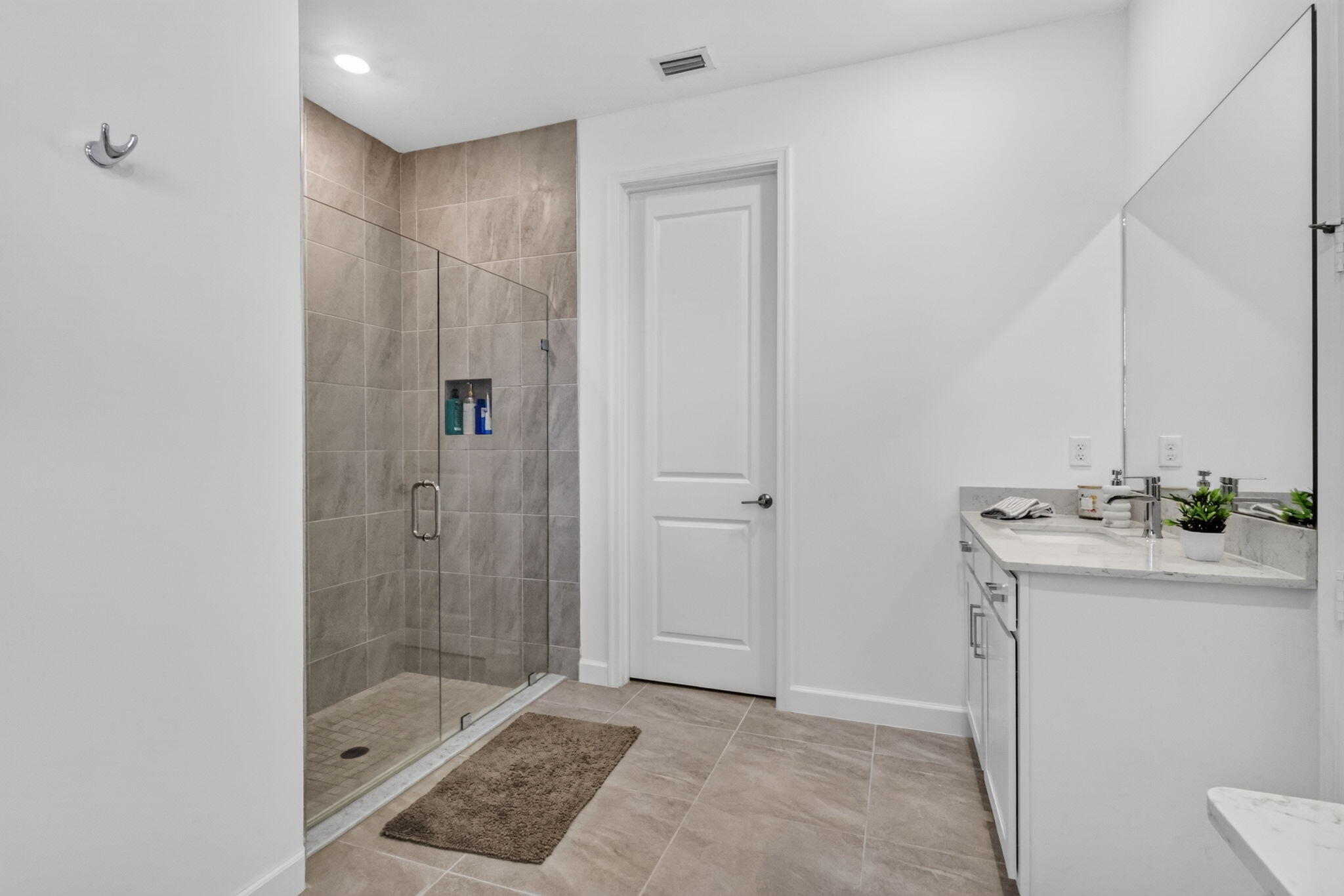MASTER BATH 5