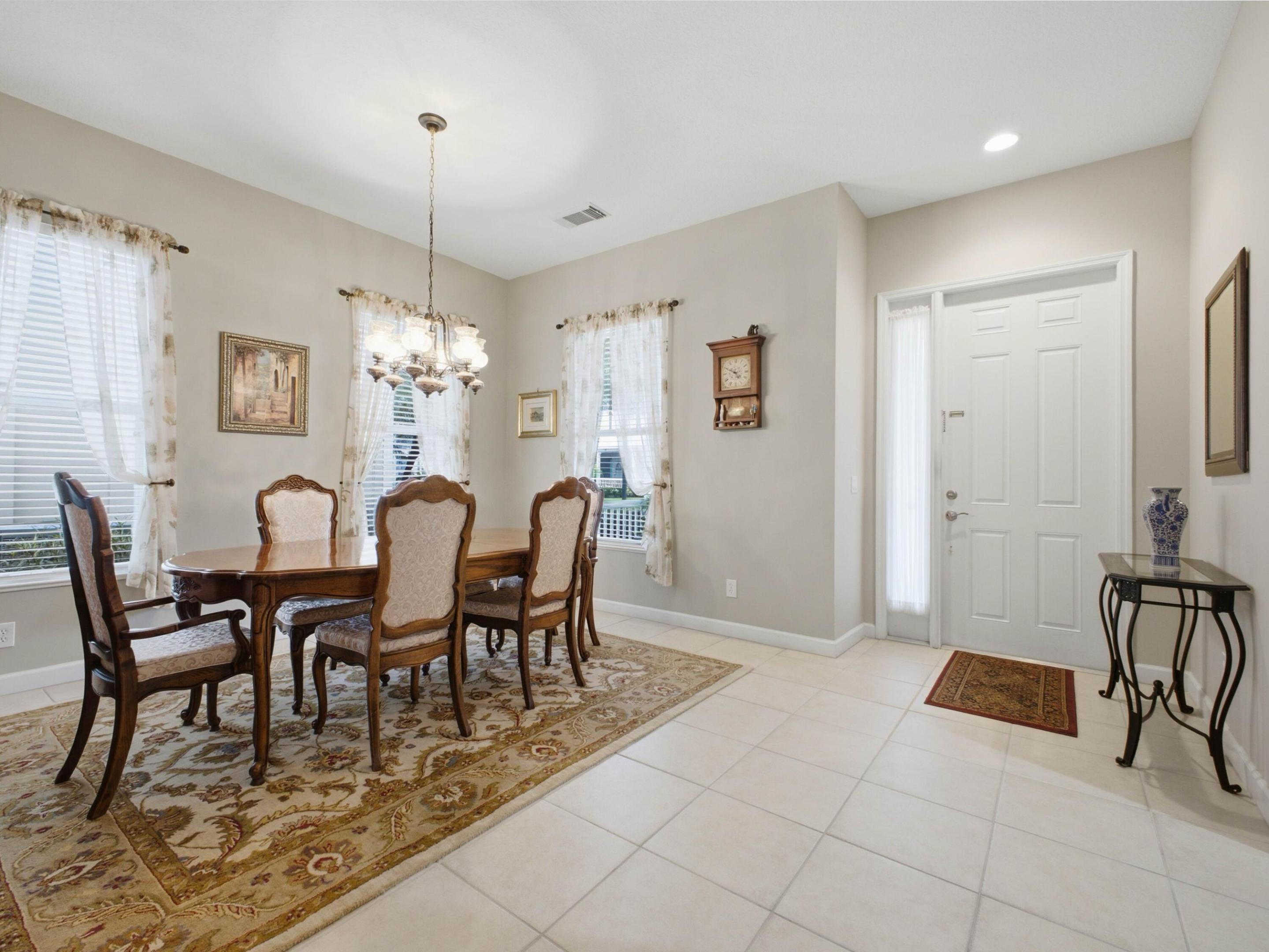 Dining Foyer