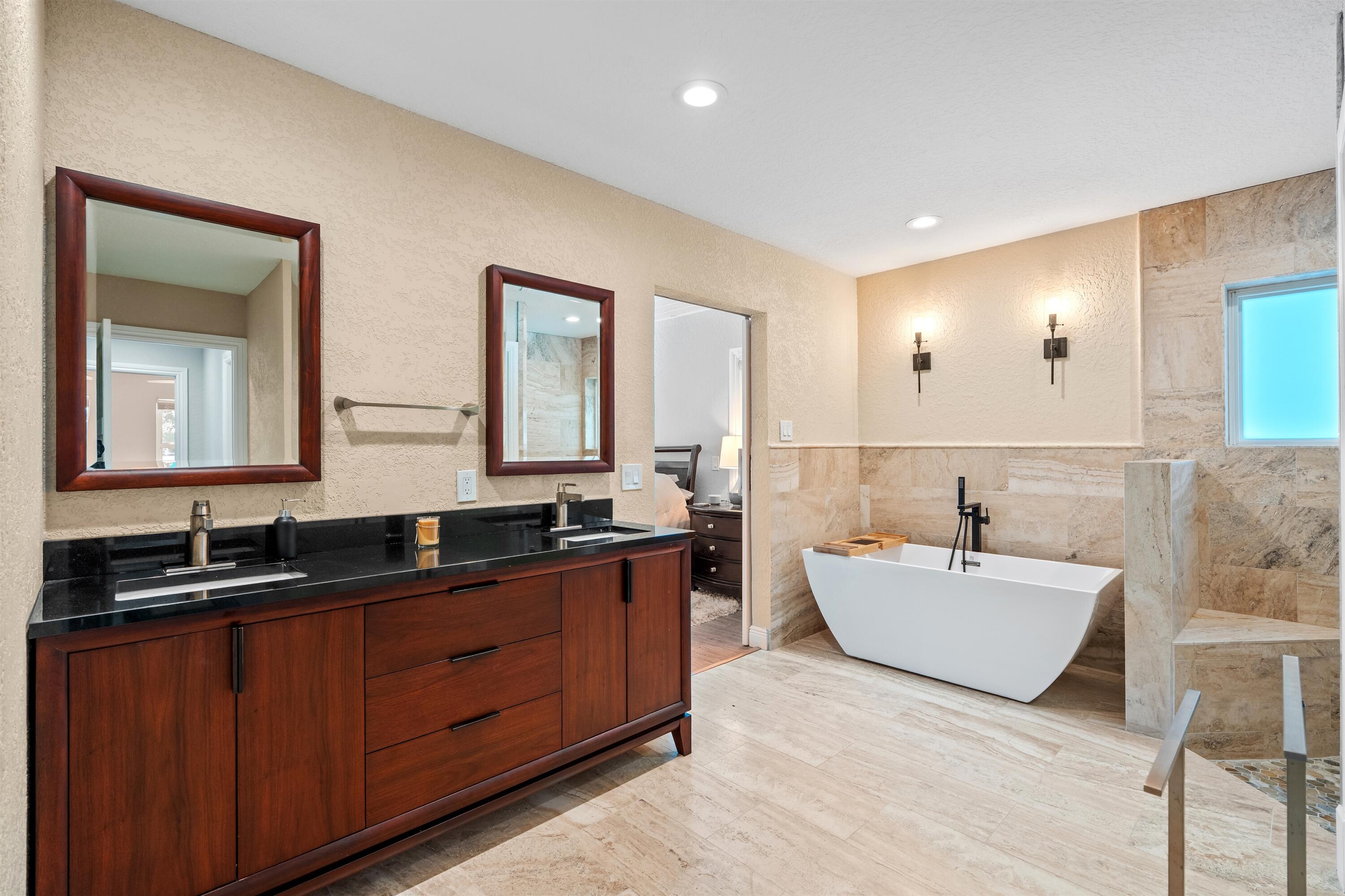 PRIMARY_BATHROOM_ANGLE_RIGHT