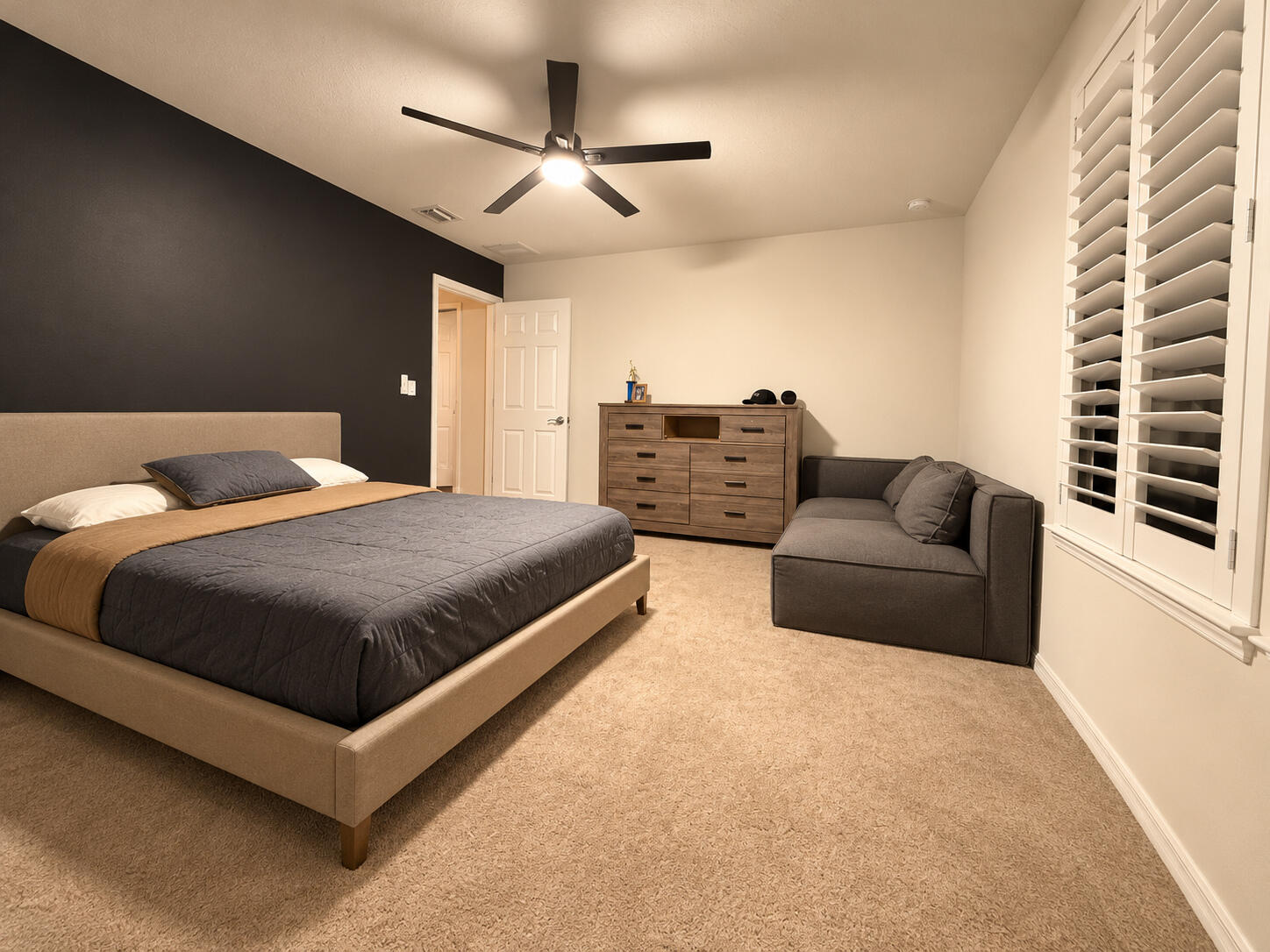 staged_bedroom_high_quality