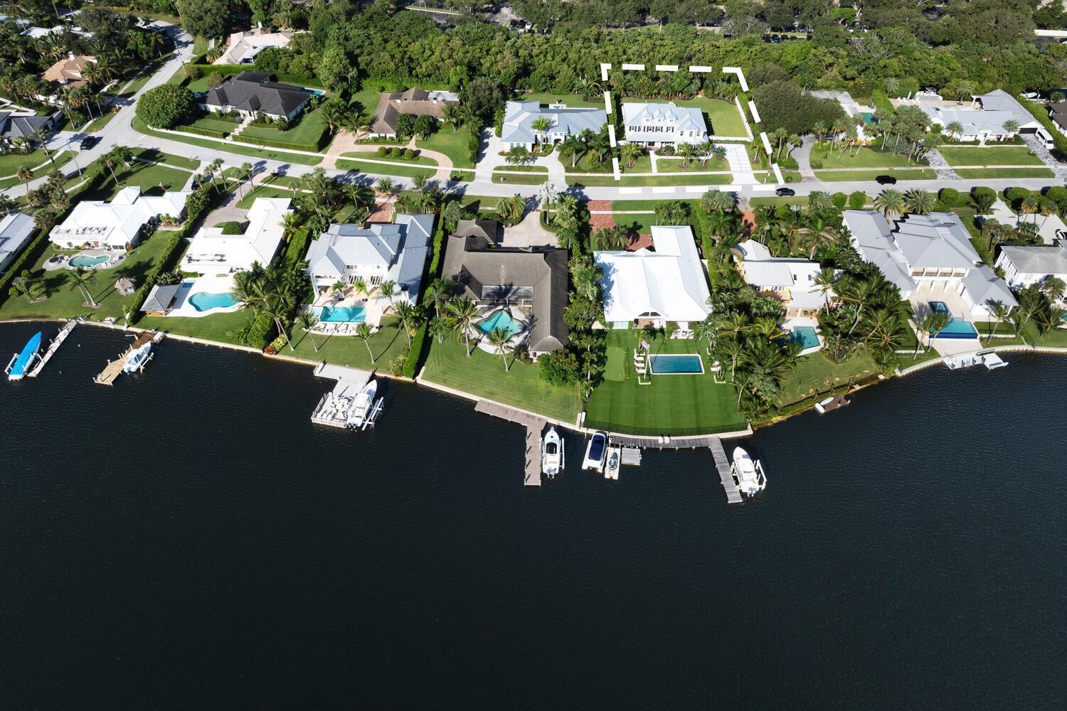 11823 Lake Shore Pl North Palm-large-015