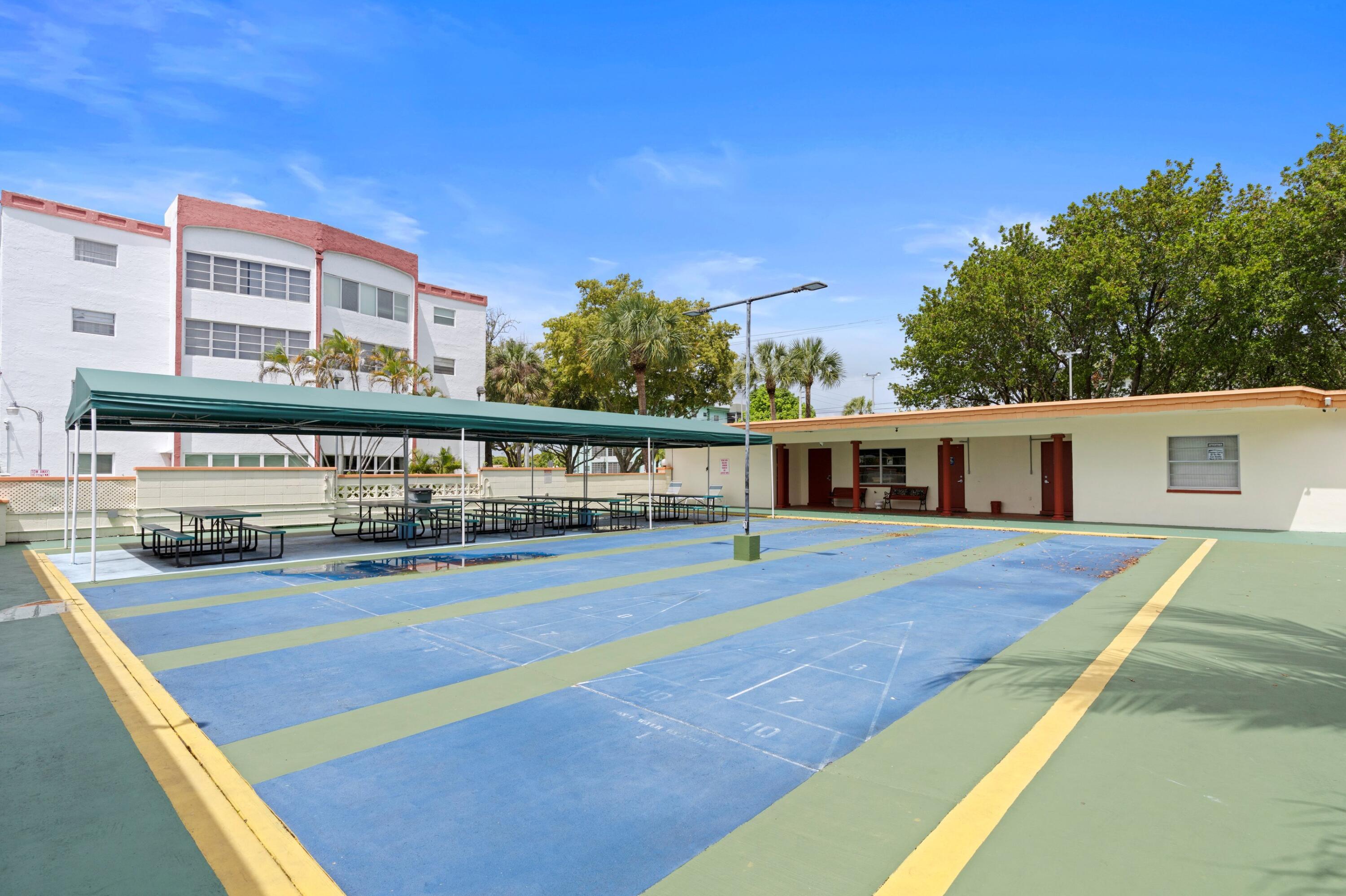 Tennis