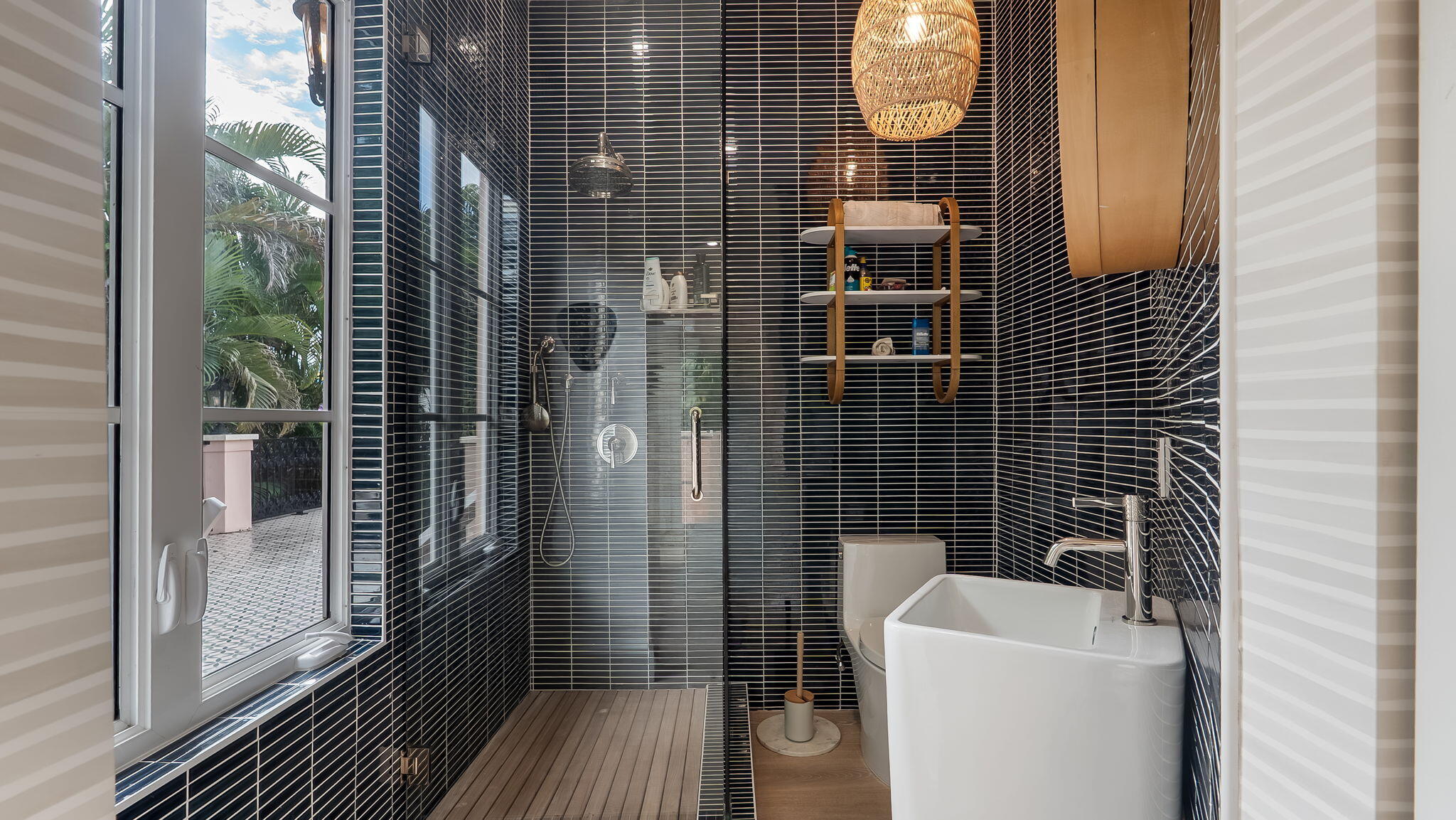 4th bathroom