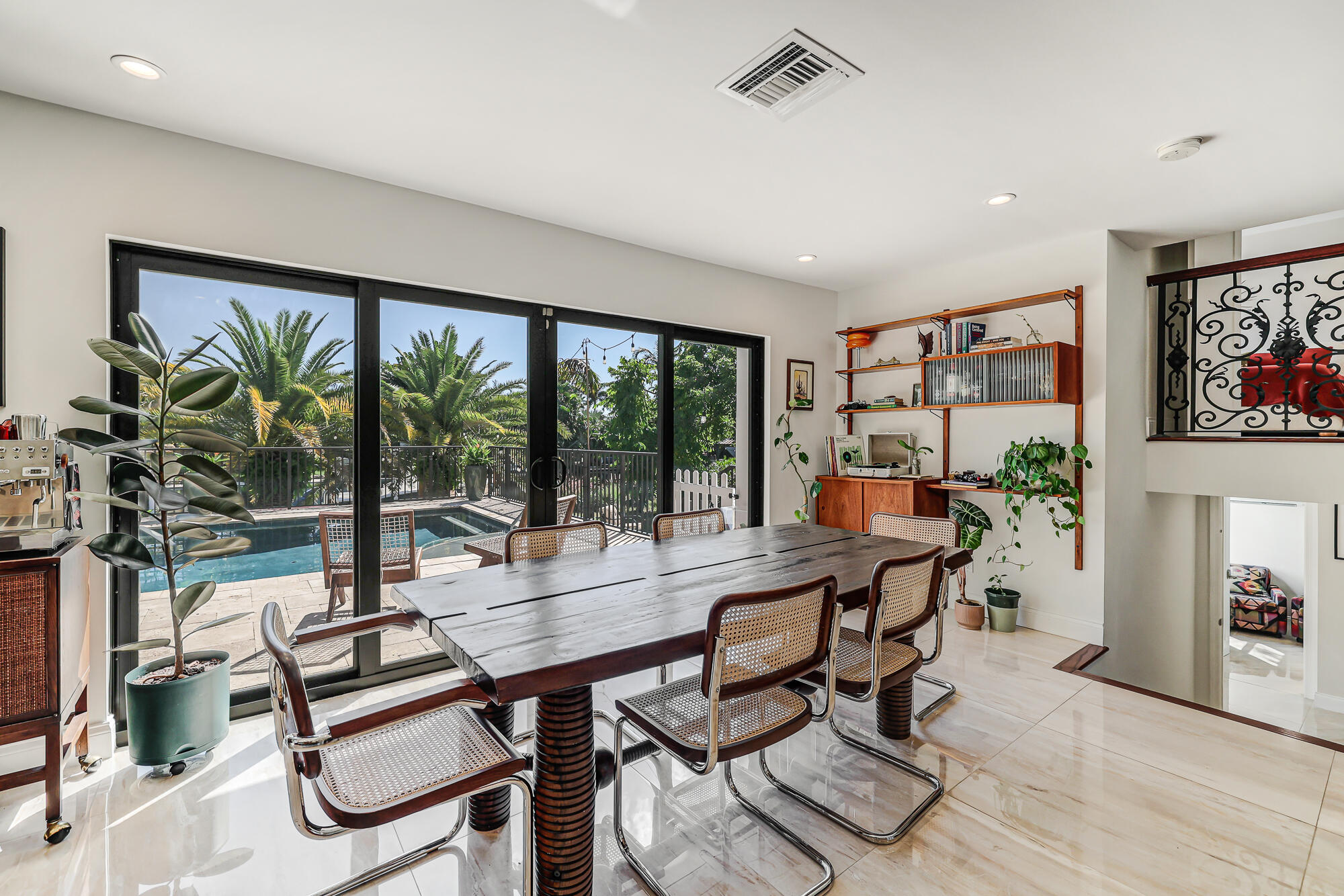 2408 NE 17th Terr-16