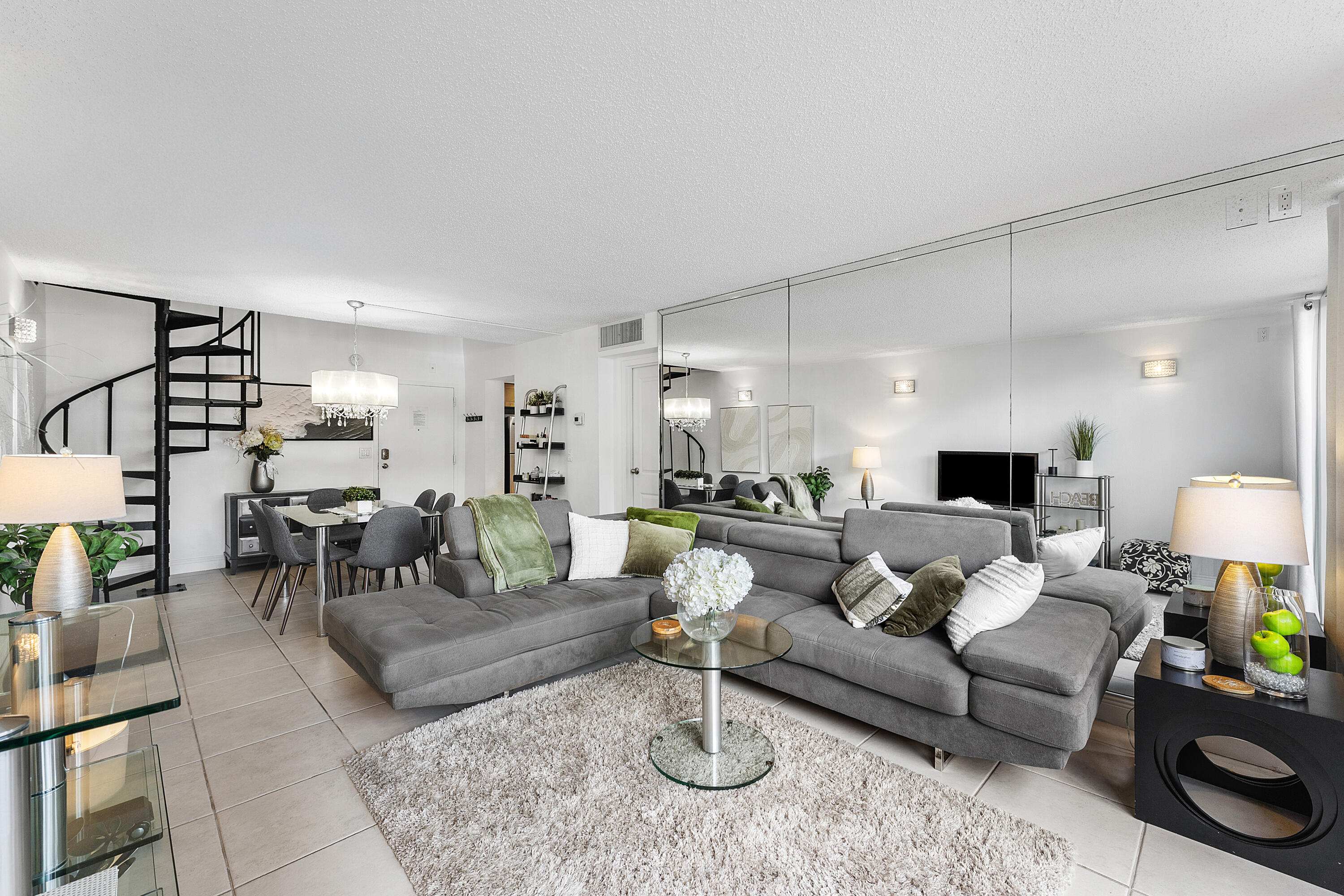 006-1830EmbassyDrive-112-WestPalmBeach-F