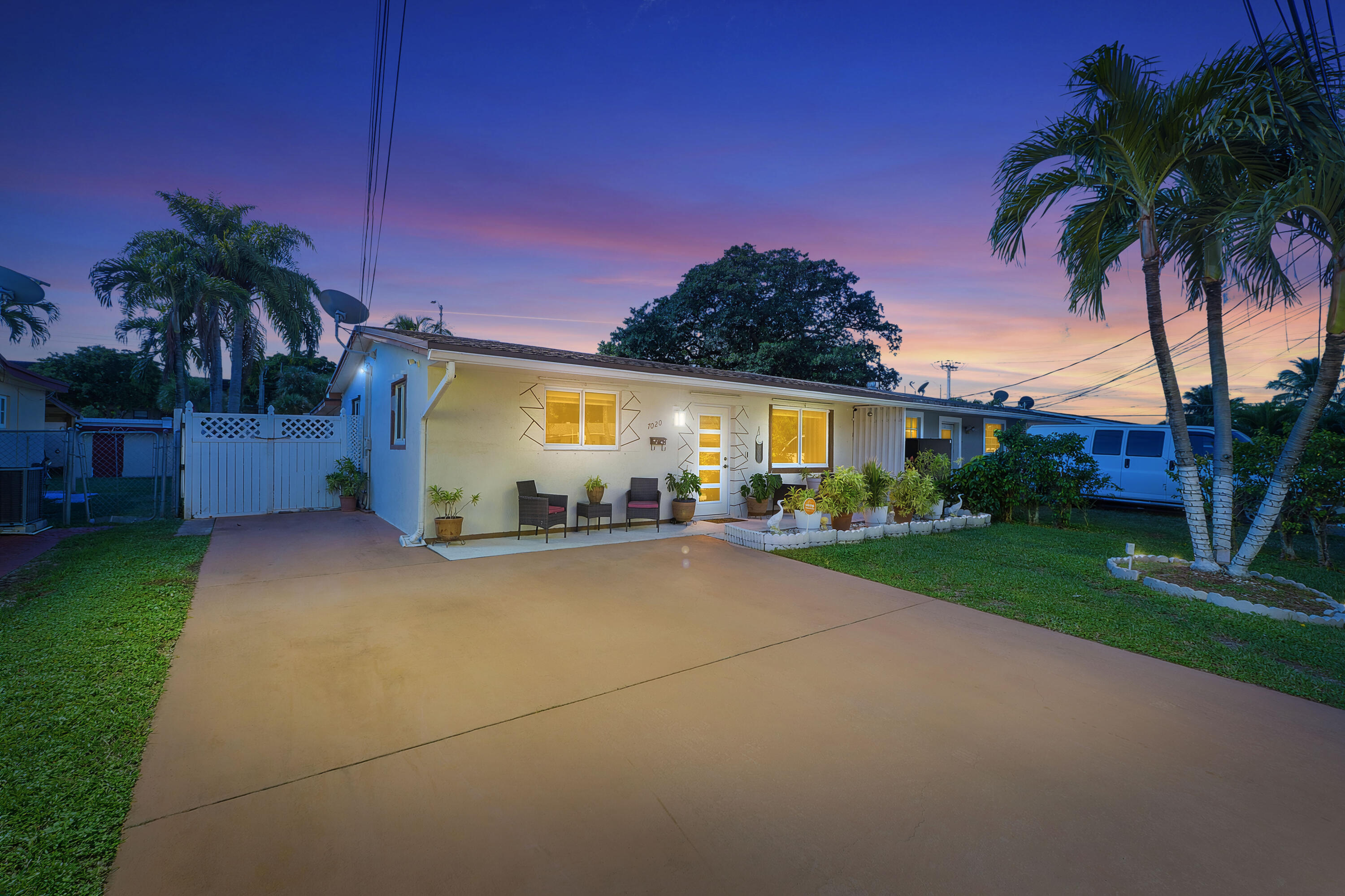7020 SW 20th St_014