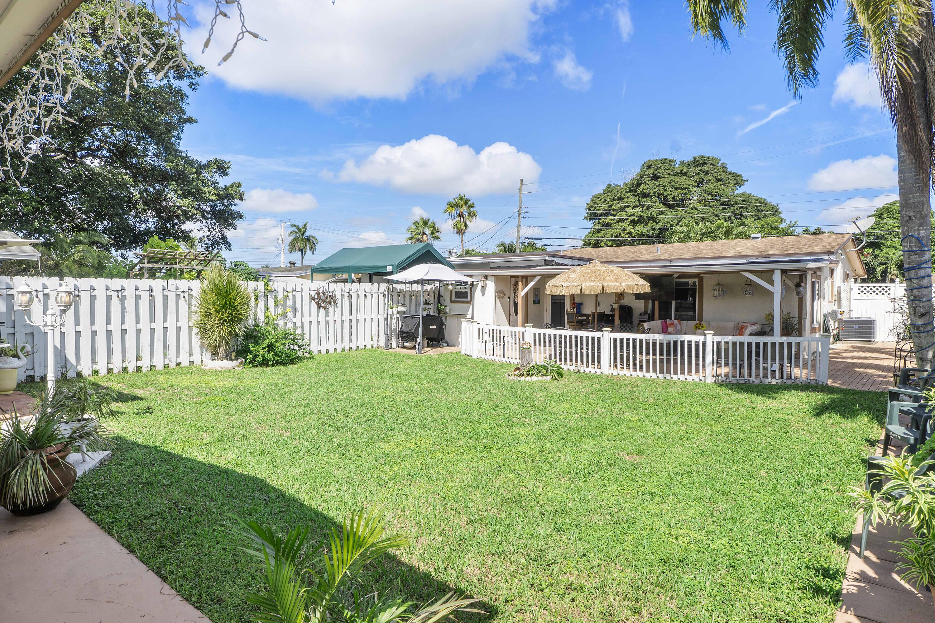 7020 SW 20th St_044