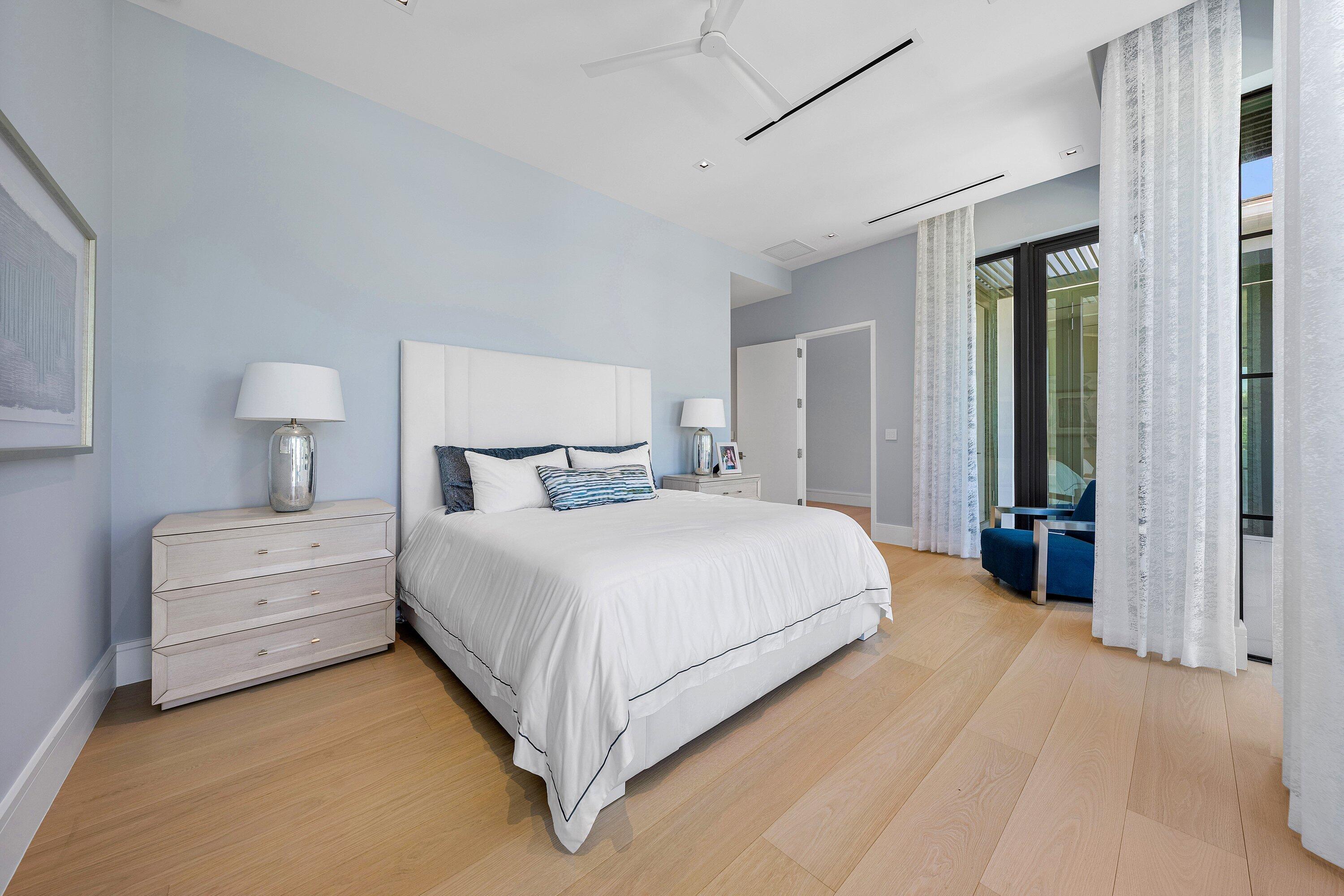 053-471RoyalPalmWay-BocaRaton-FL-33432-S