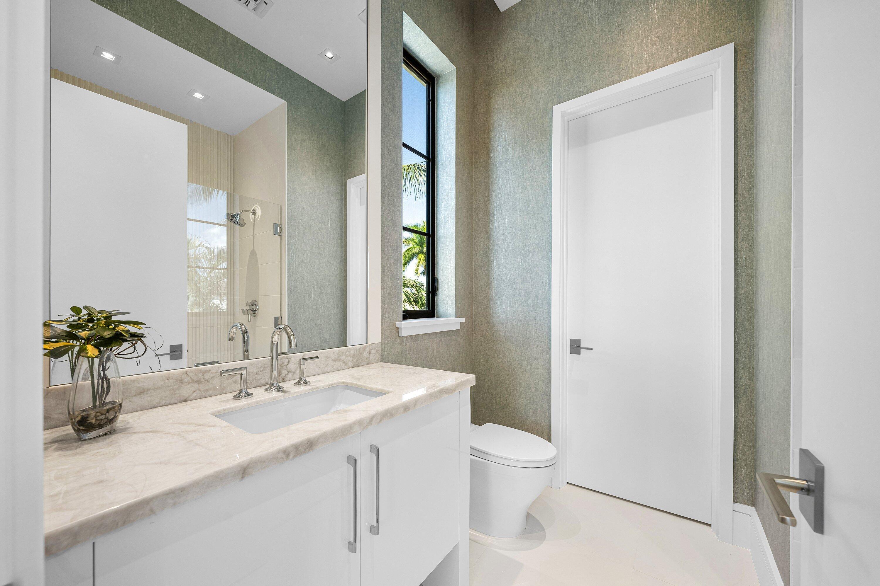 061-471RoyalPalmWay-BocaRaton-FL-33432-S