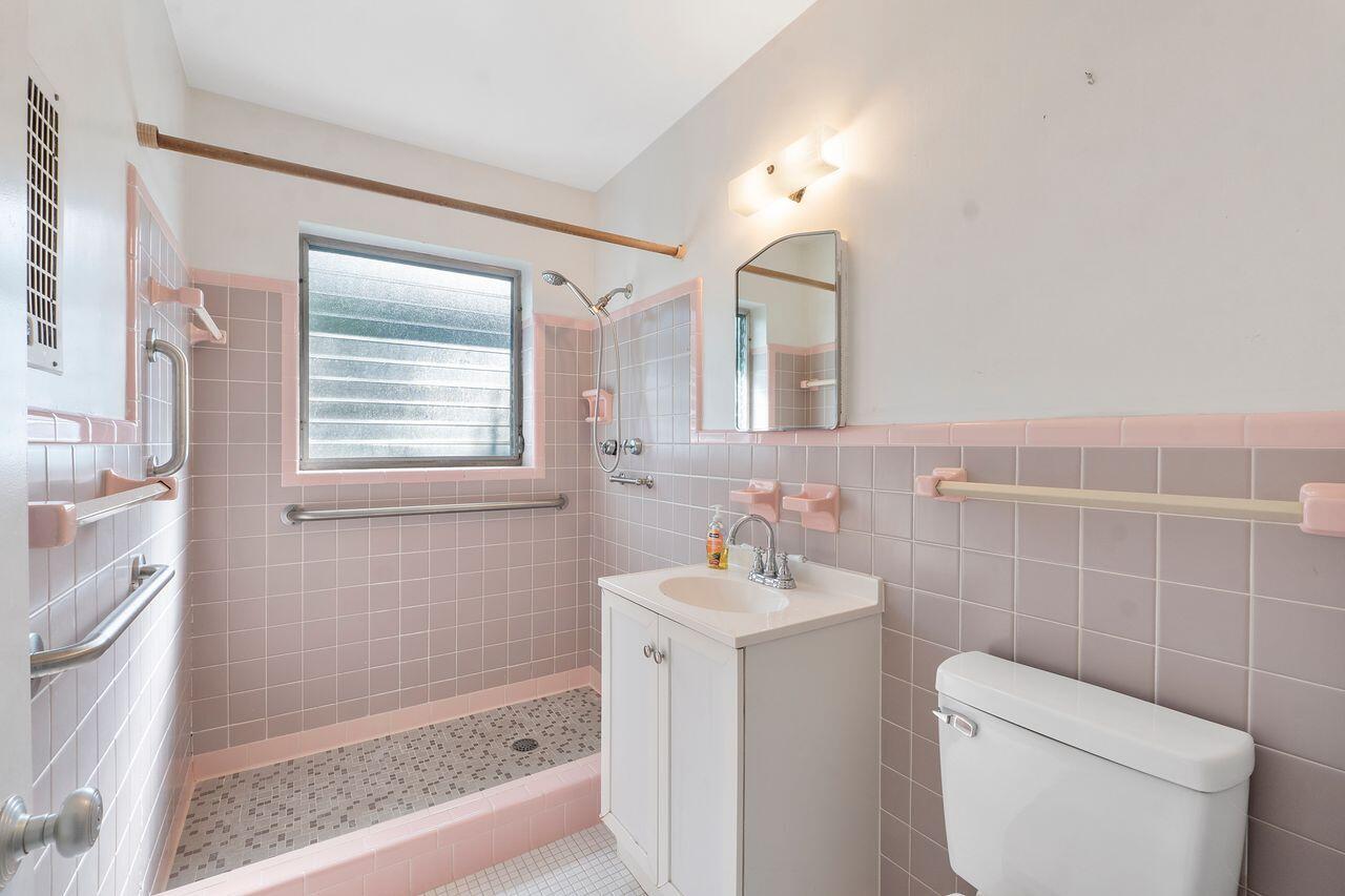 2nd Bathroom